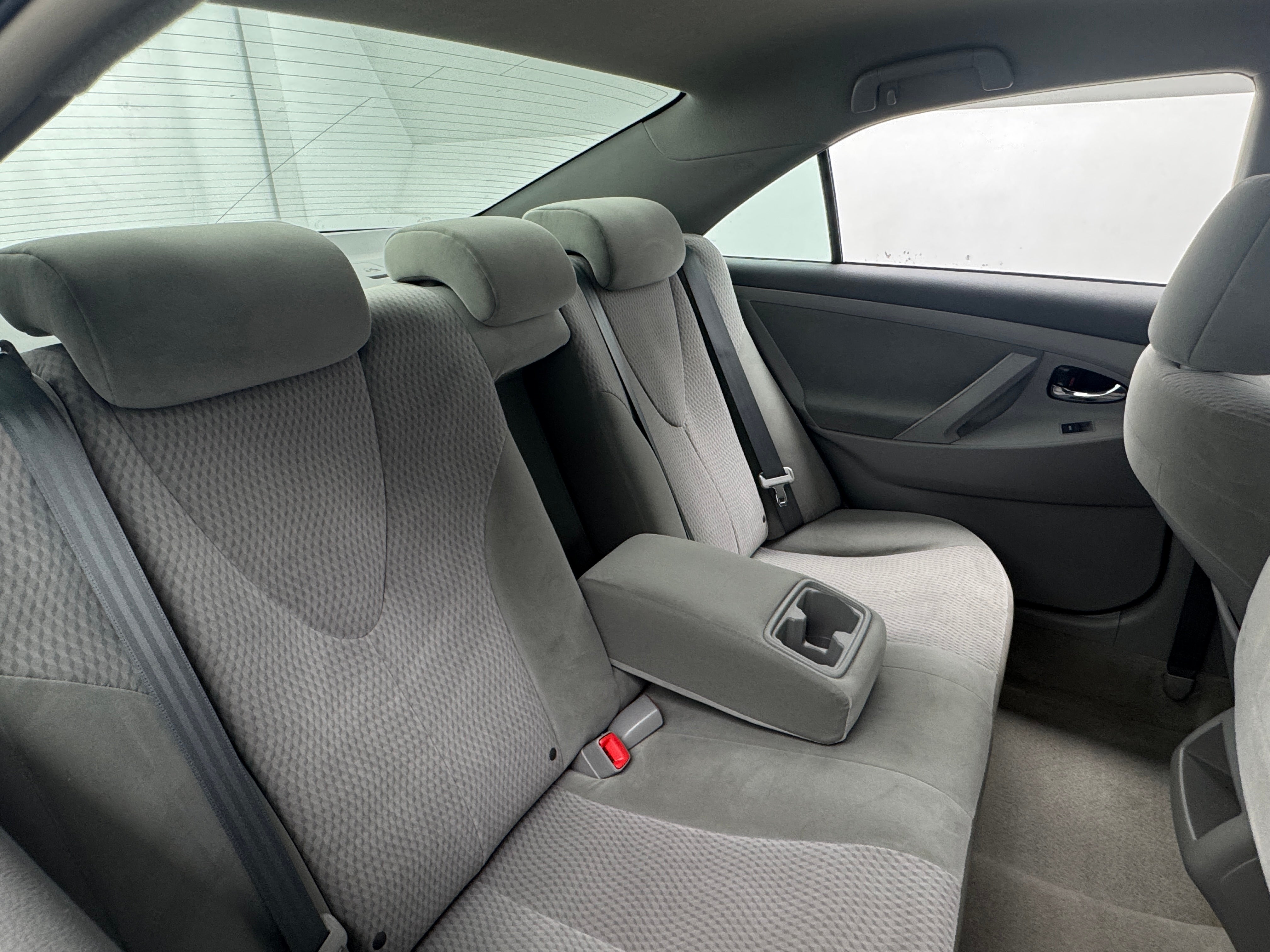 2011 Toyota Camry LE 6
