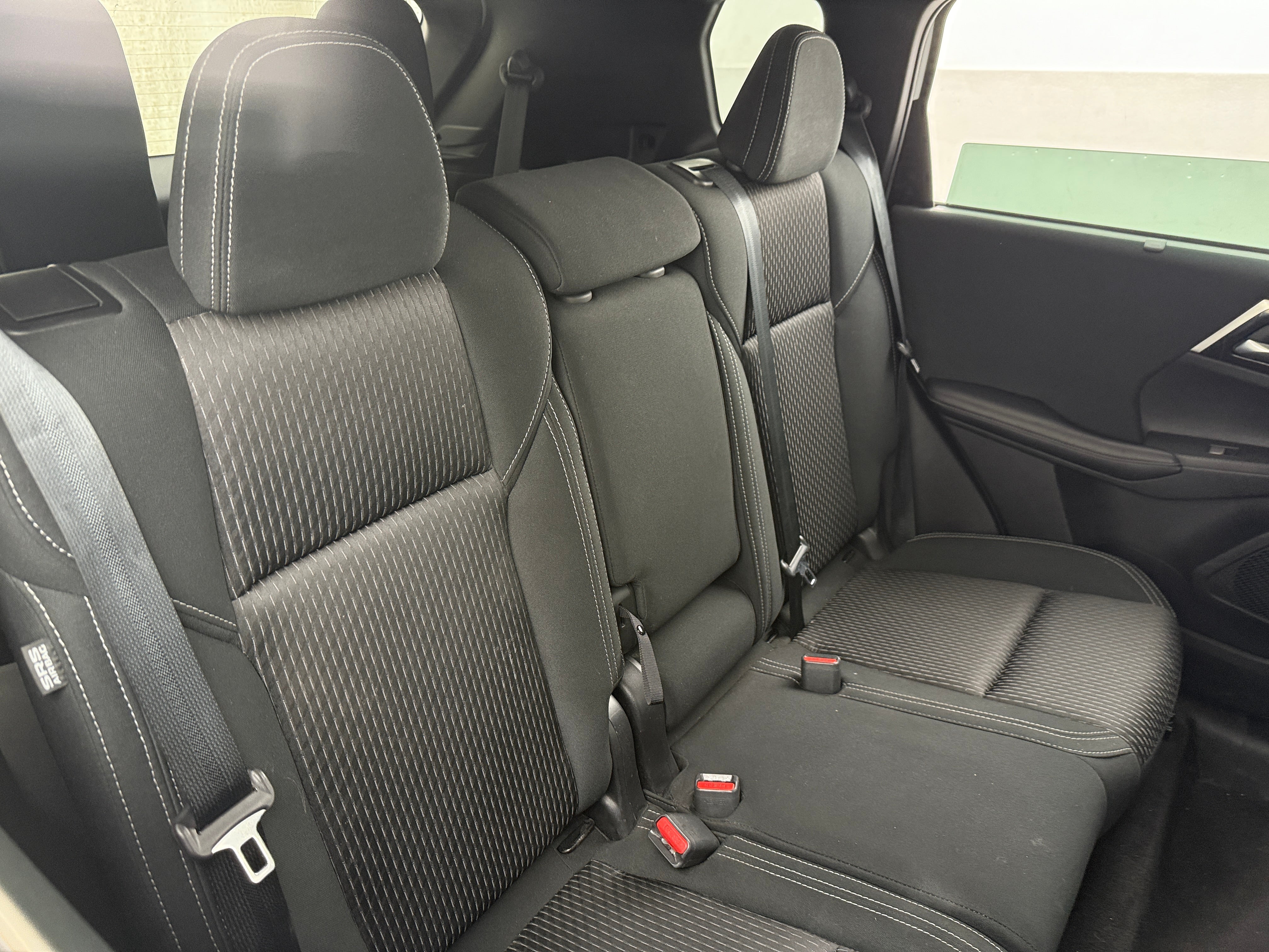 2022 Mitsubishi Outlander ES 6