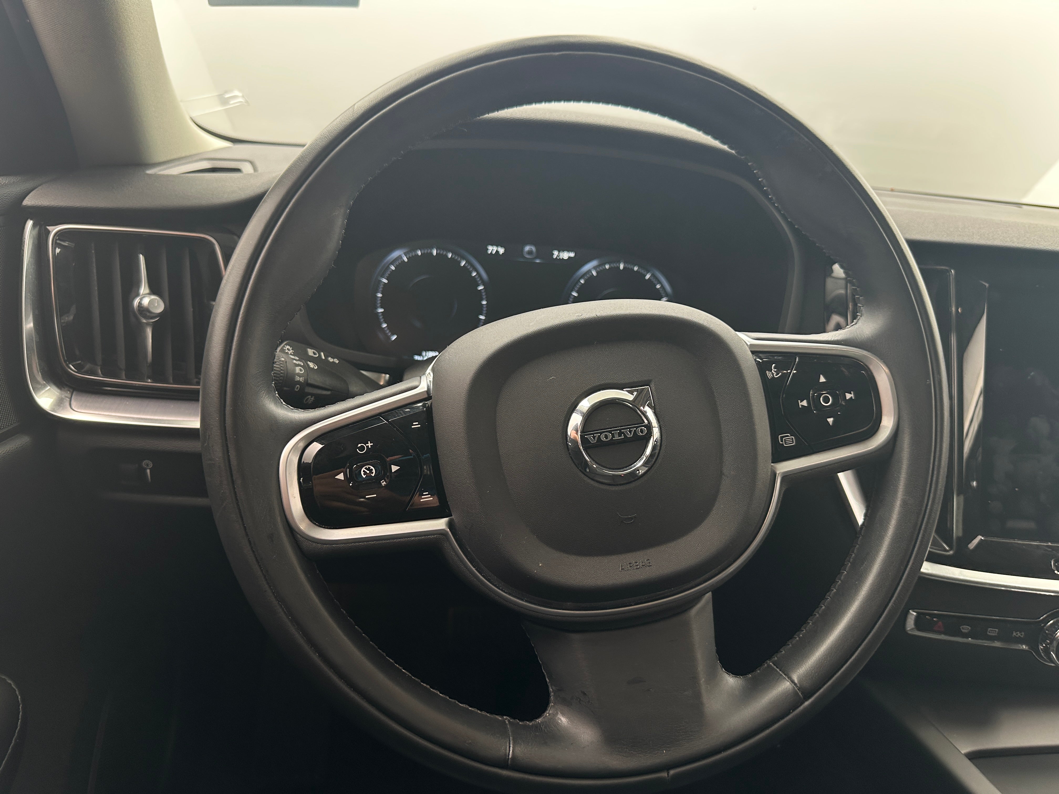 2020 Volvo S60 T5 Momentum 4