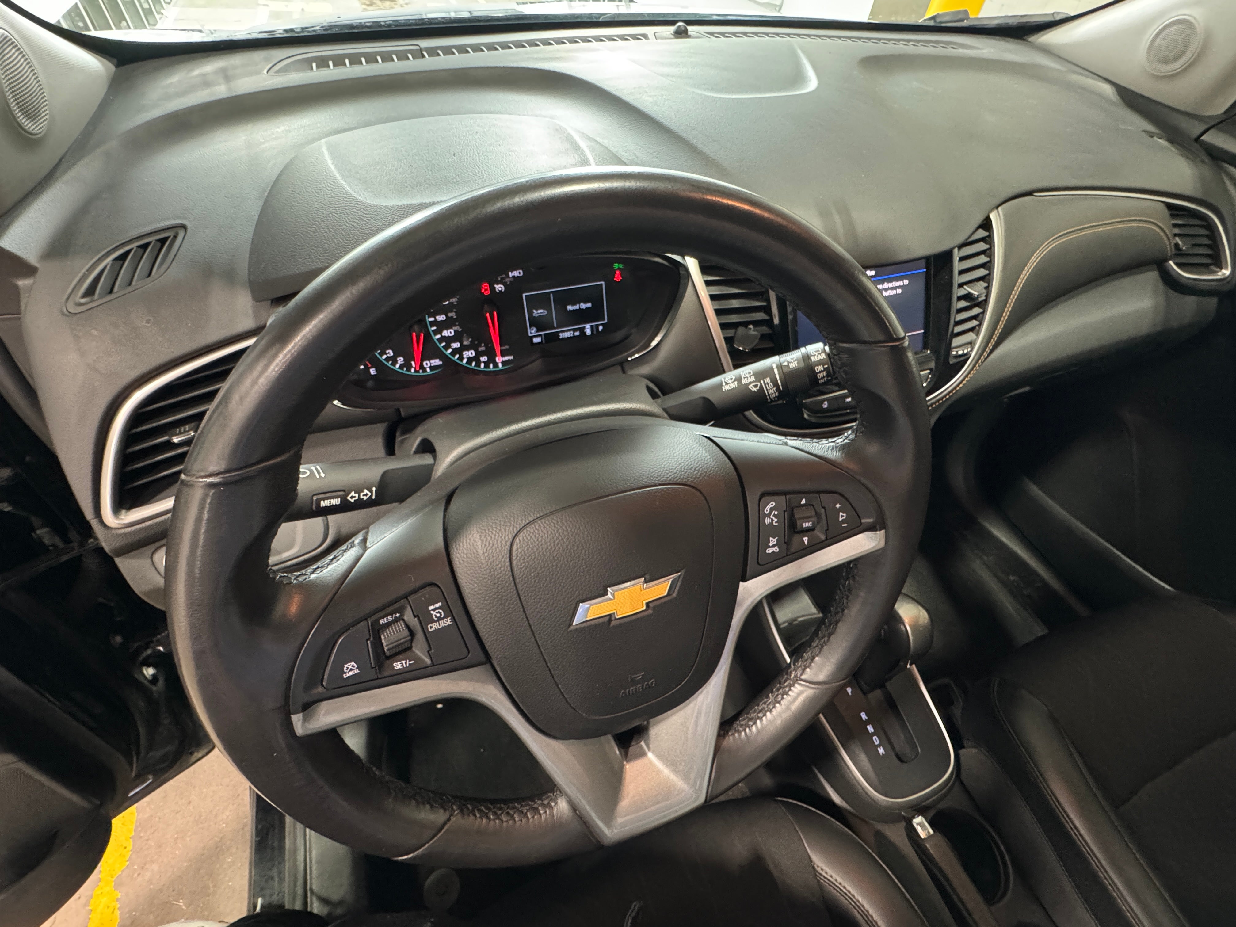 2022 Chevrolet Trax LT 2