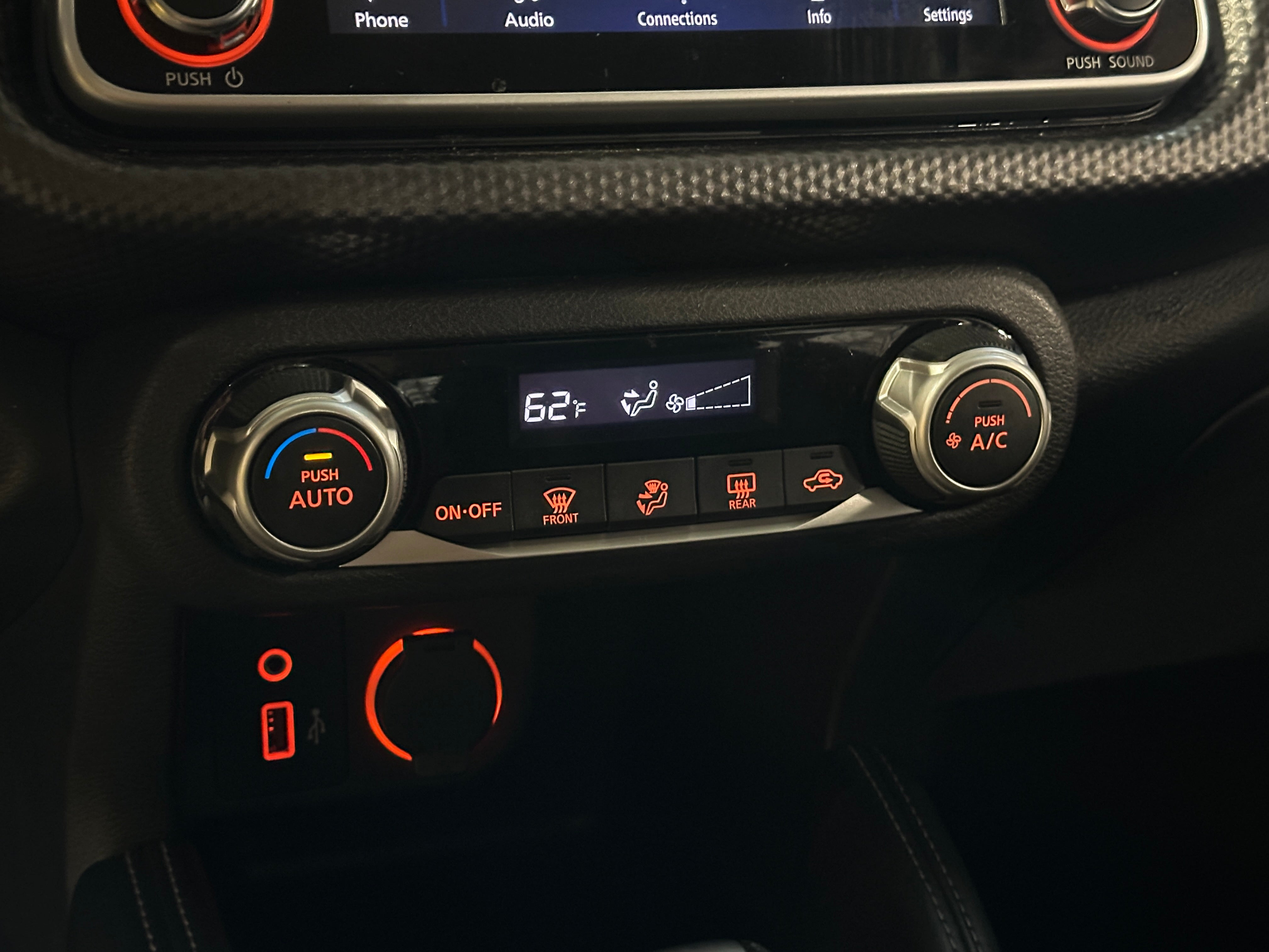 2019 Nissan Kicks SV 4