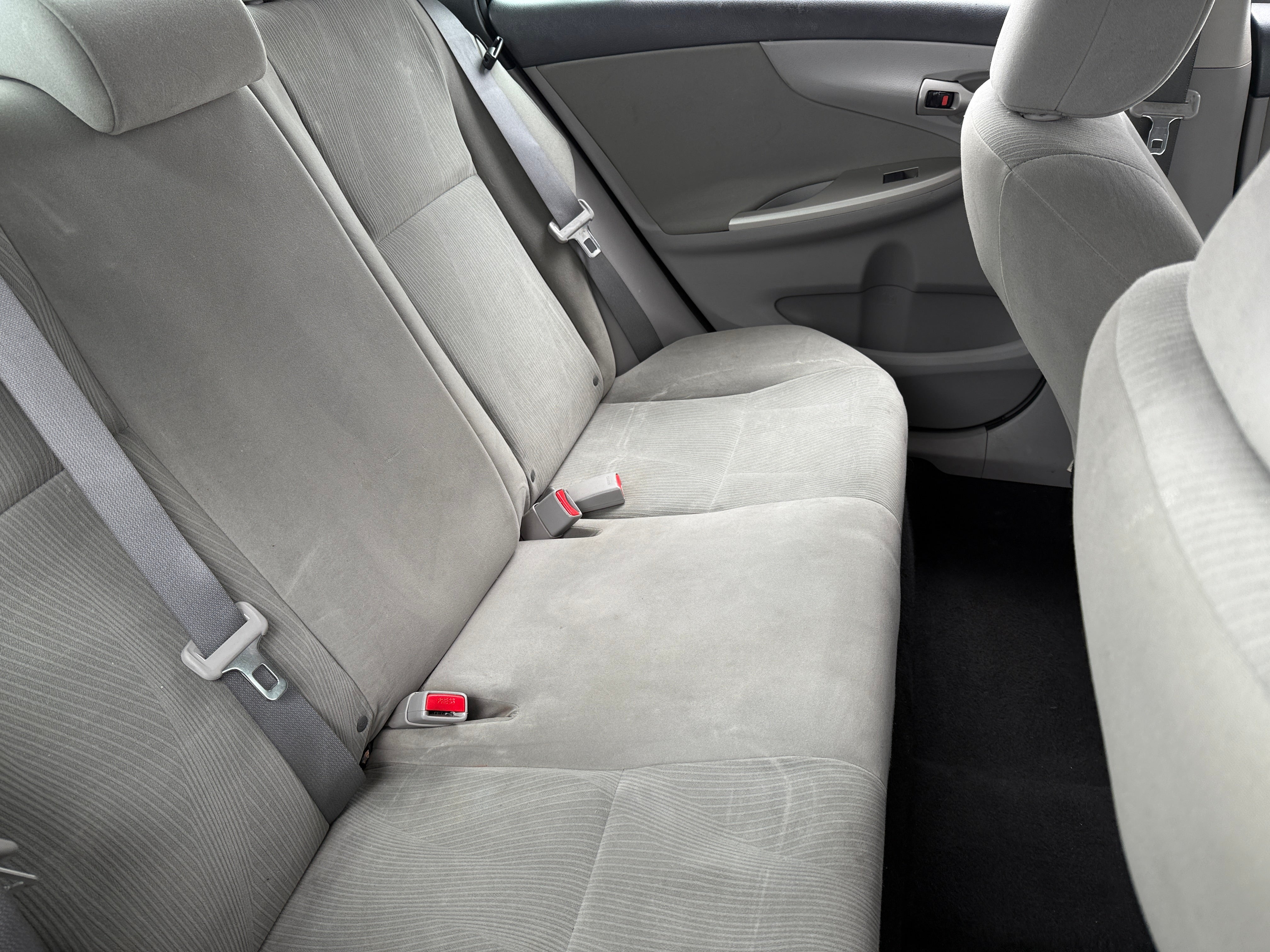 2011 Toyota Corolla LE 6