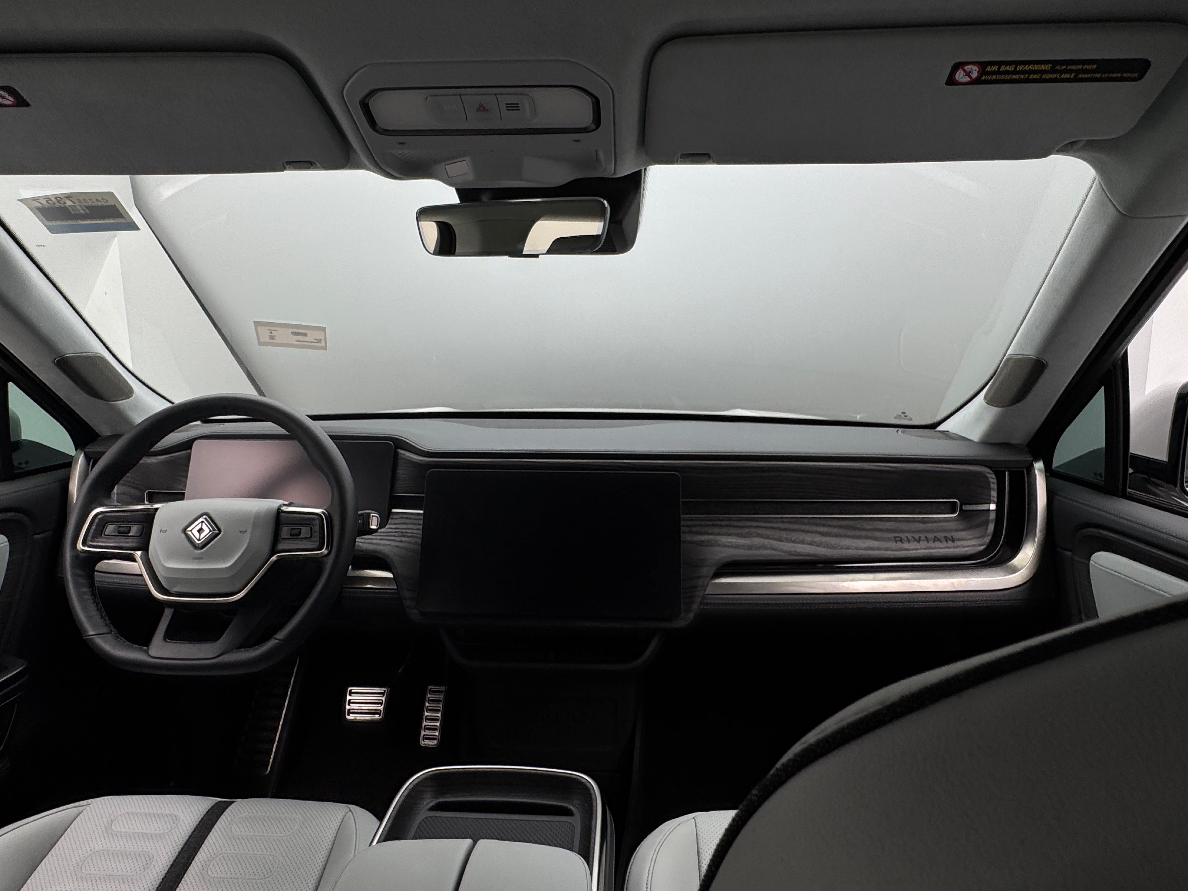 2023 Rivian R1S Adventure 2
