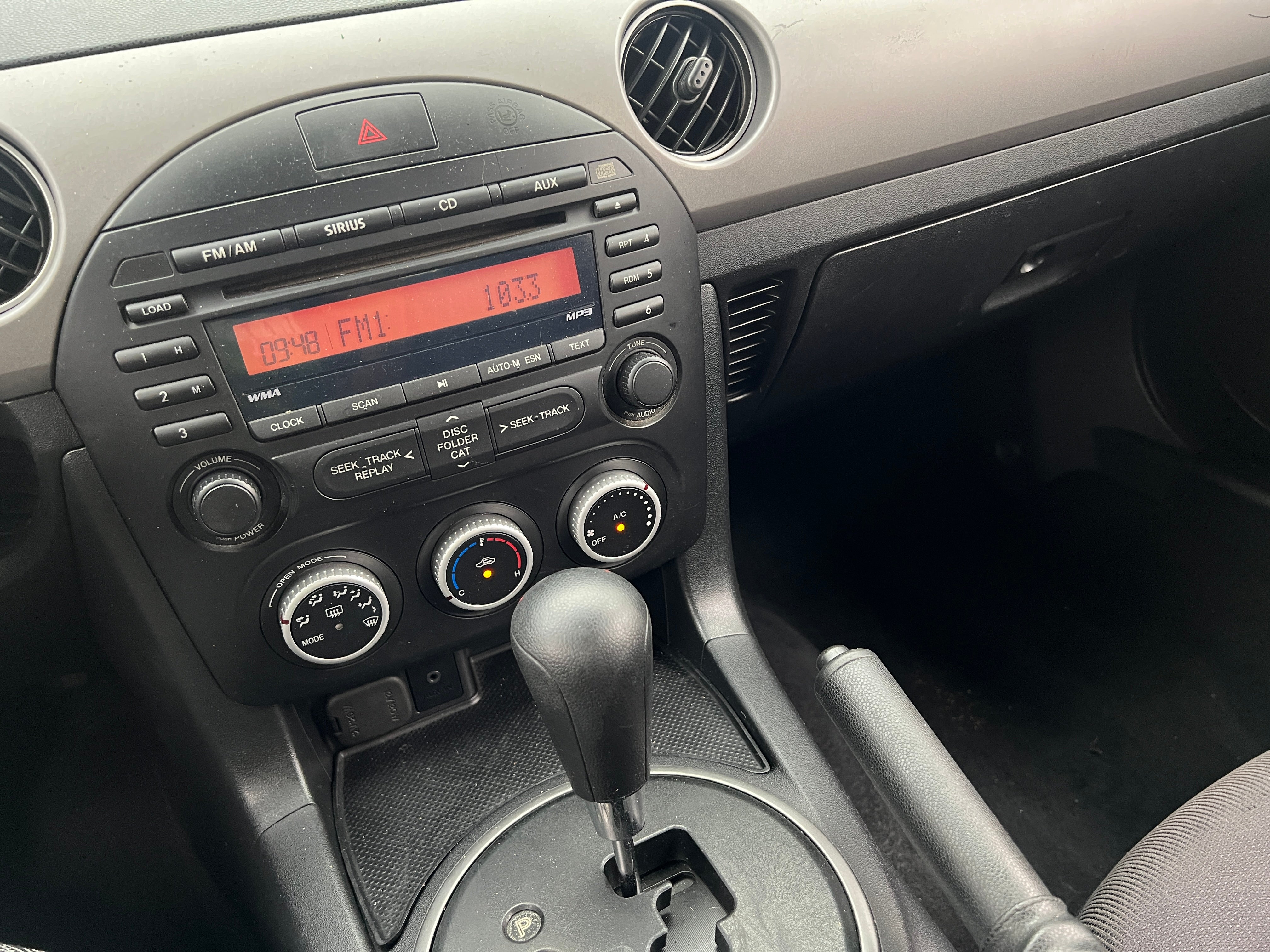 2010 Mazda MX-5 Miata Sport 4