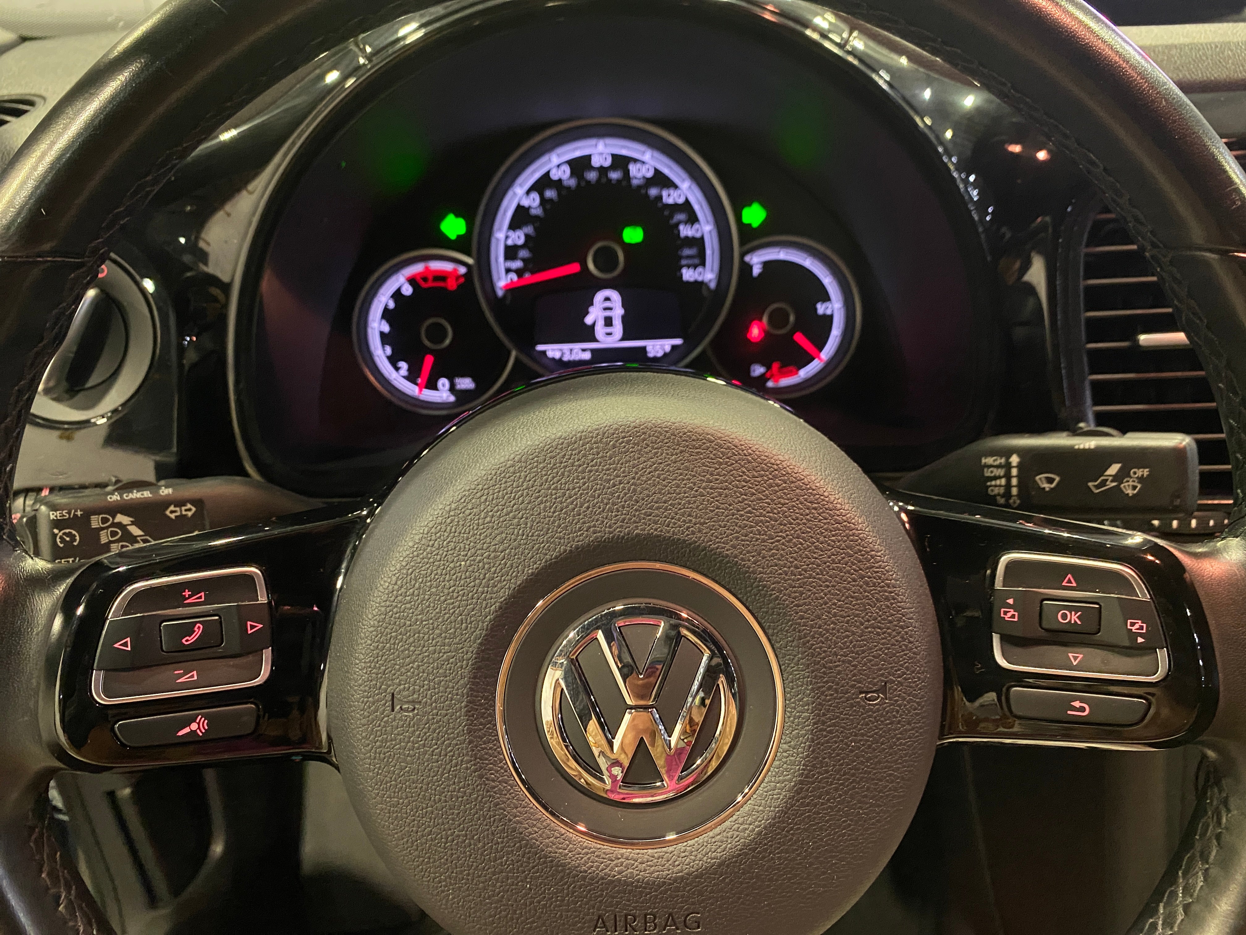 2018 Volkswagen Beetle S 5