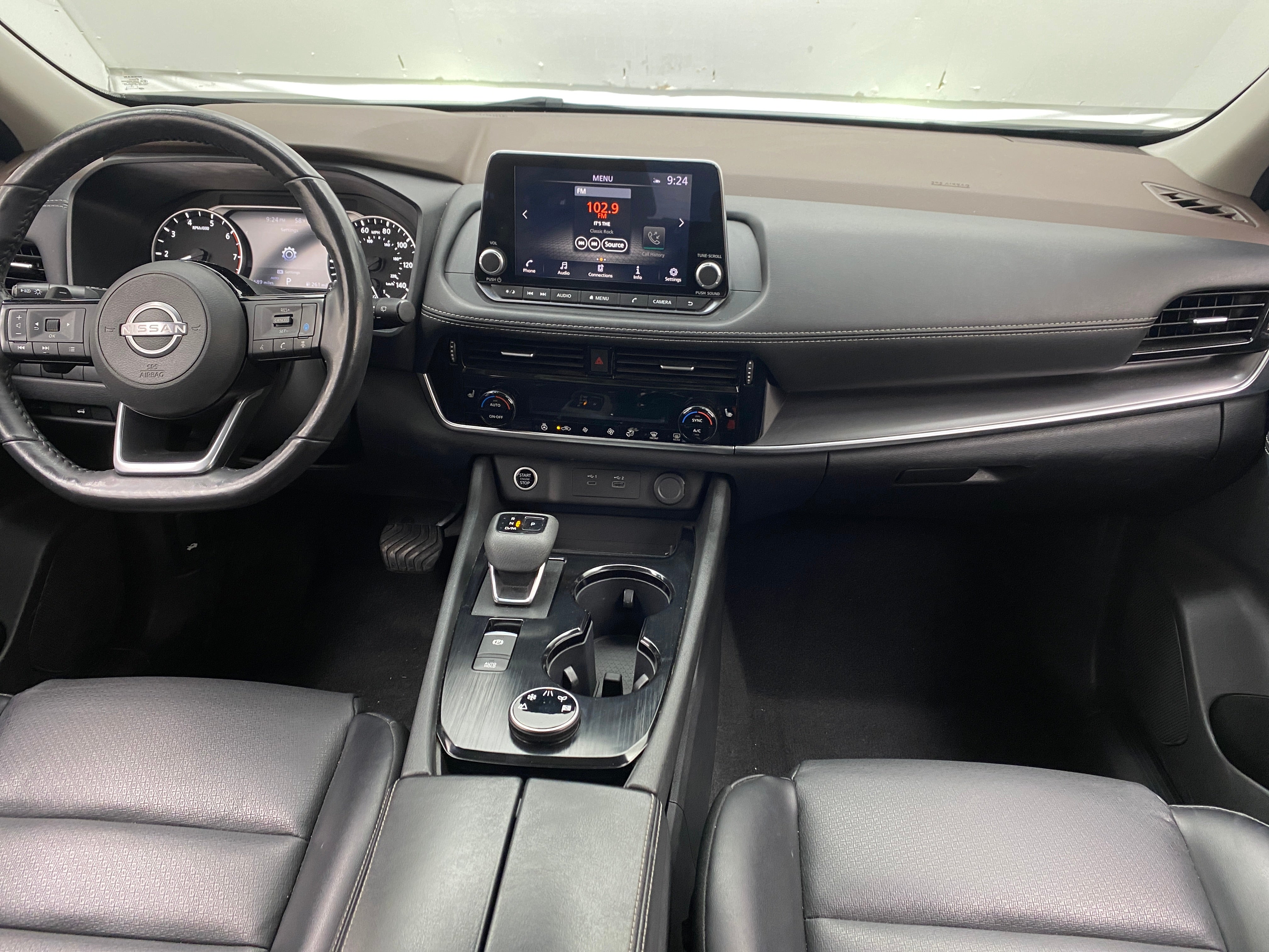 2023 Nissan Rogue SV 2