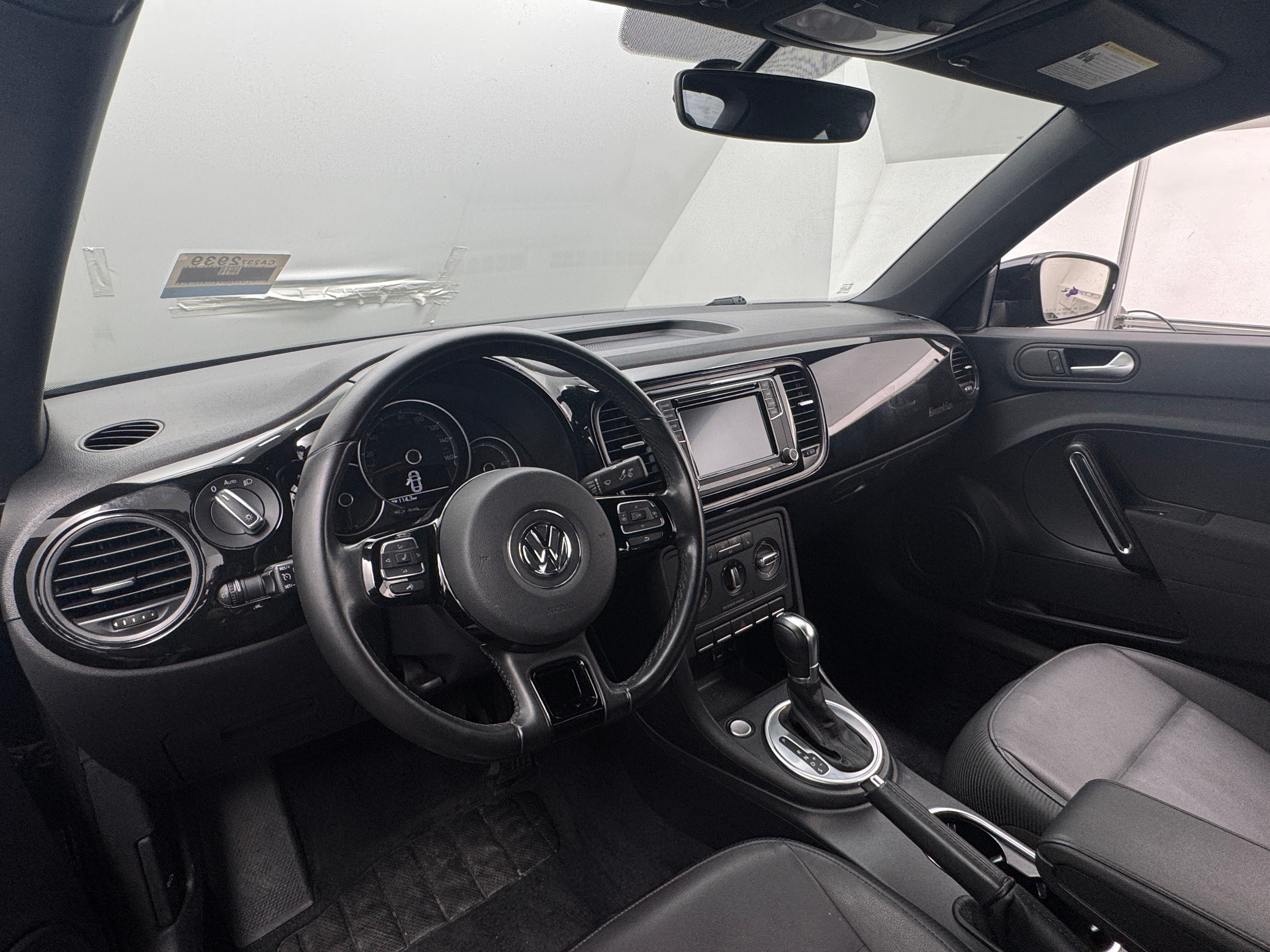 2018 Volkswagen Beetle S 2