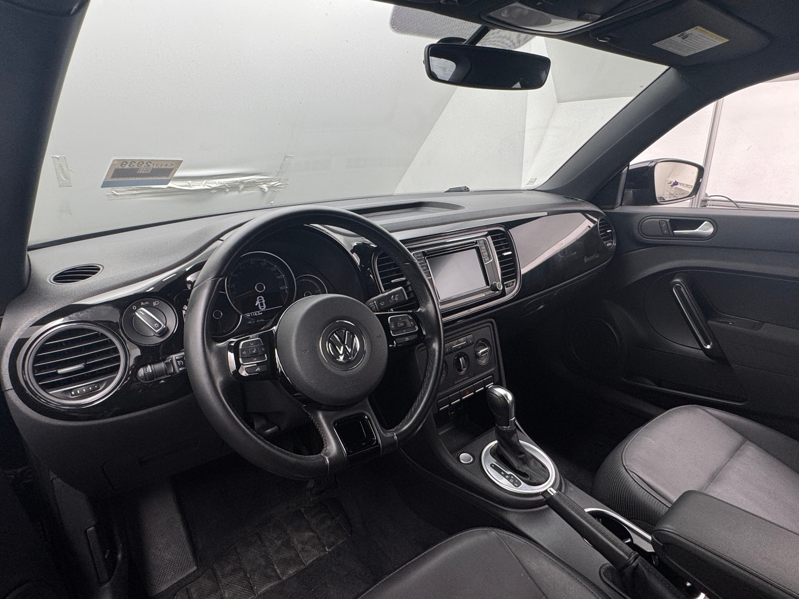 Thumbnail: 2018 Volkswagen Beetle - 2