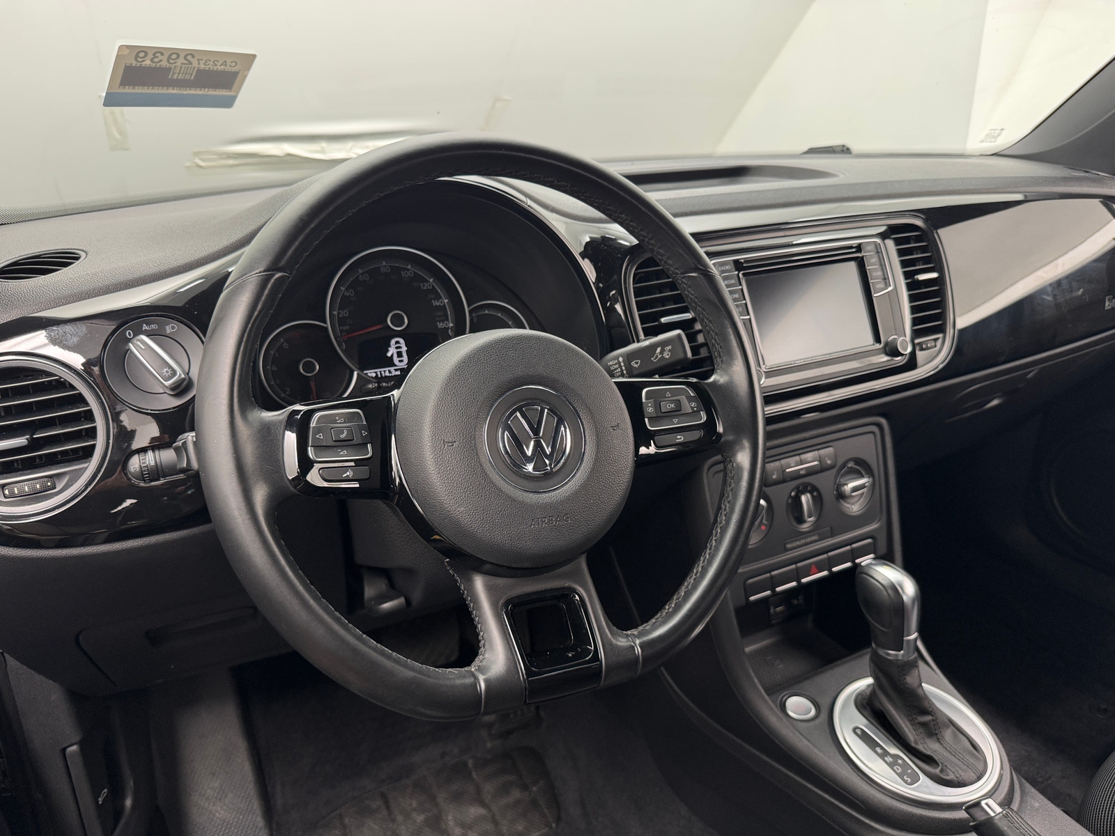 Thumbnail: 2018 Volkswagen Beetle - 4