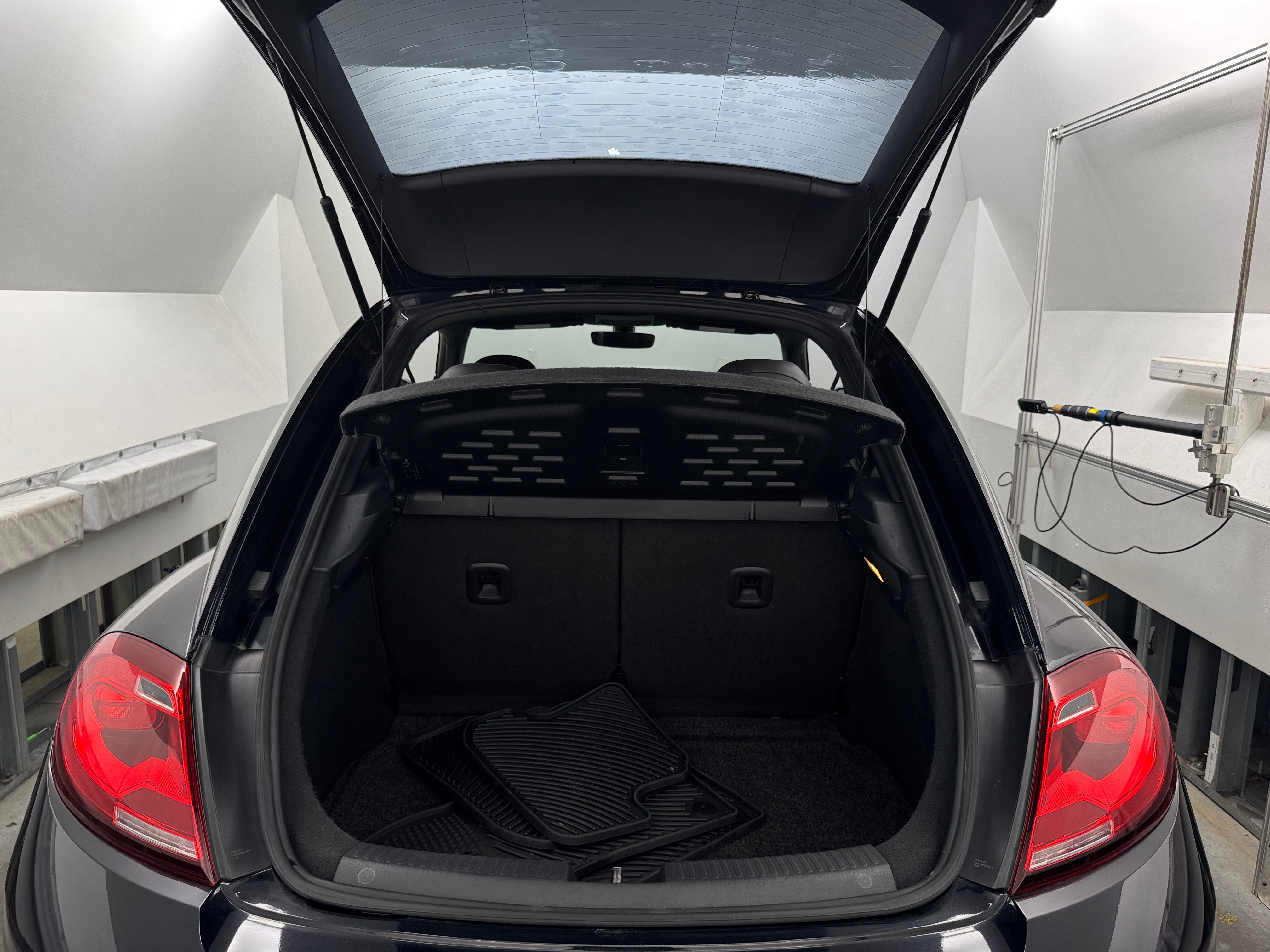 2018 Volkswagen Beetle S 6
