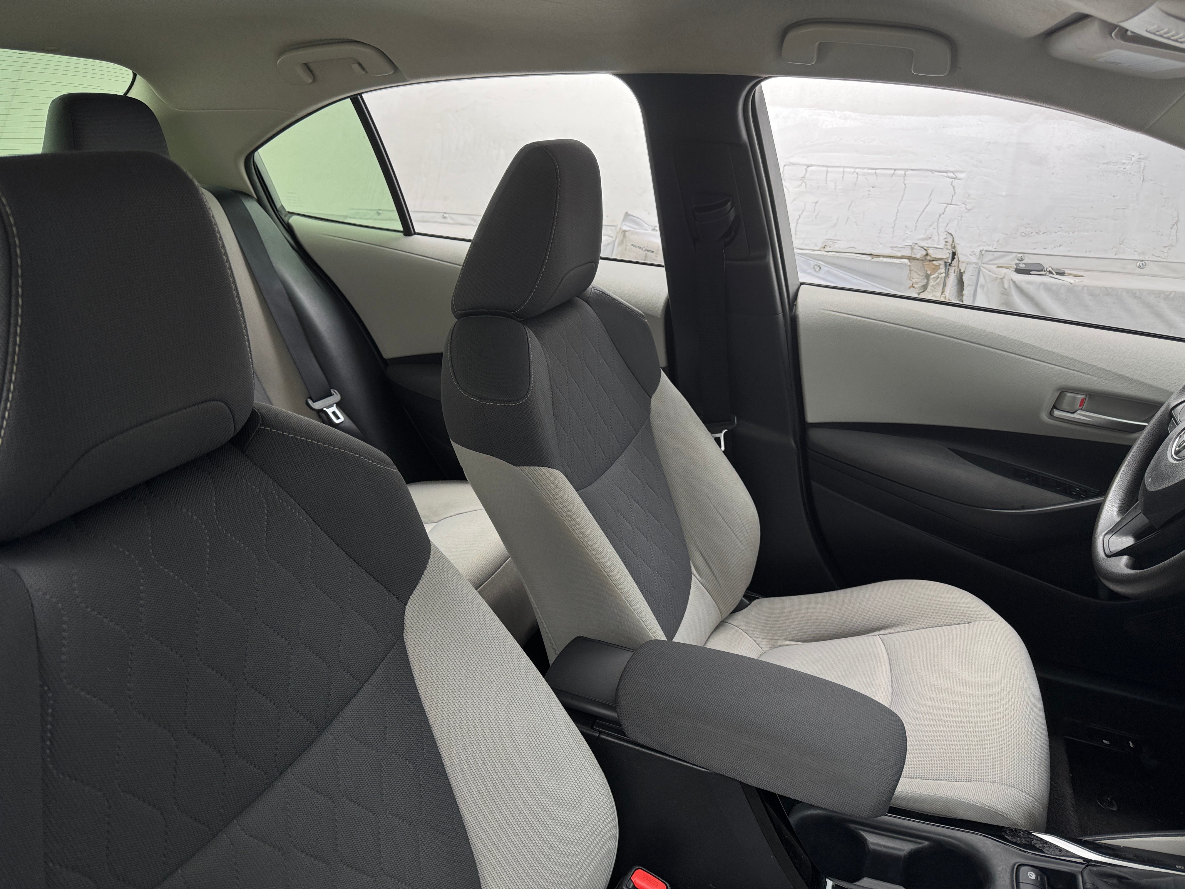2020 Toyota Corolla LE 2