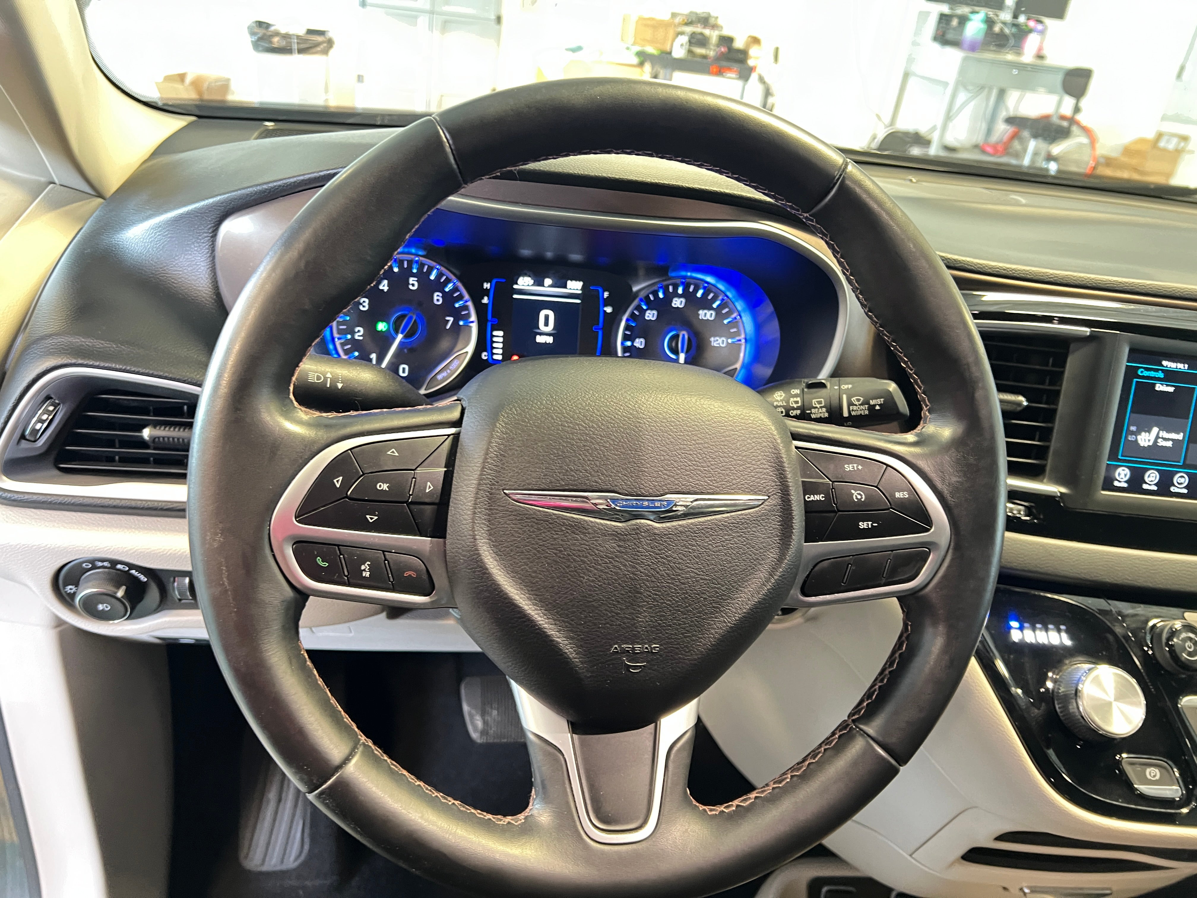 2018 Chrysler Pacifica Touring L 4