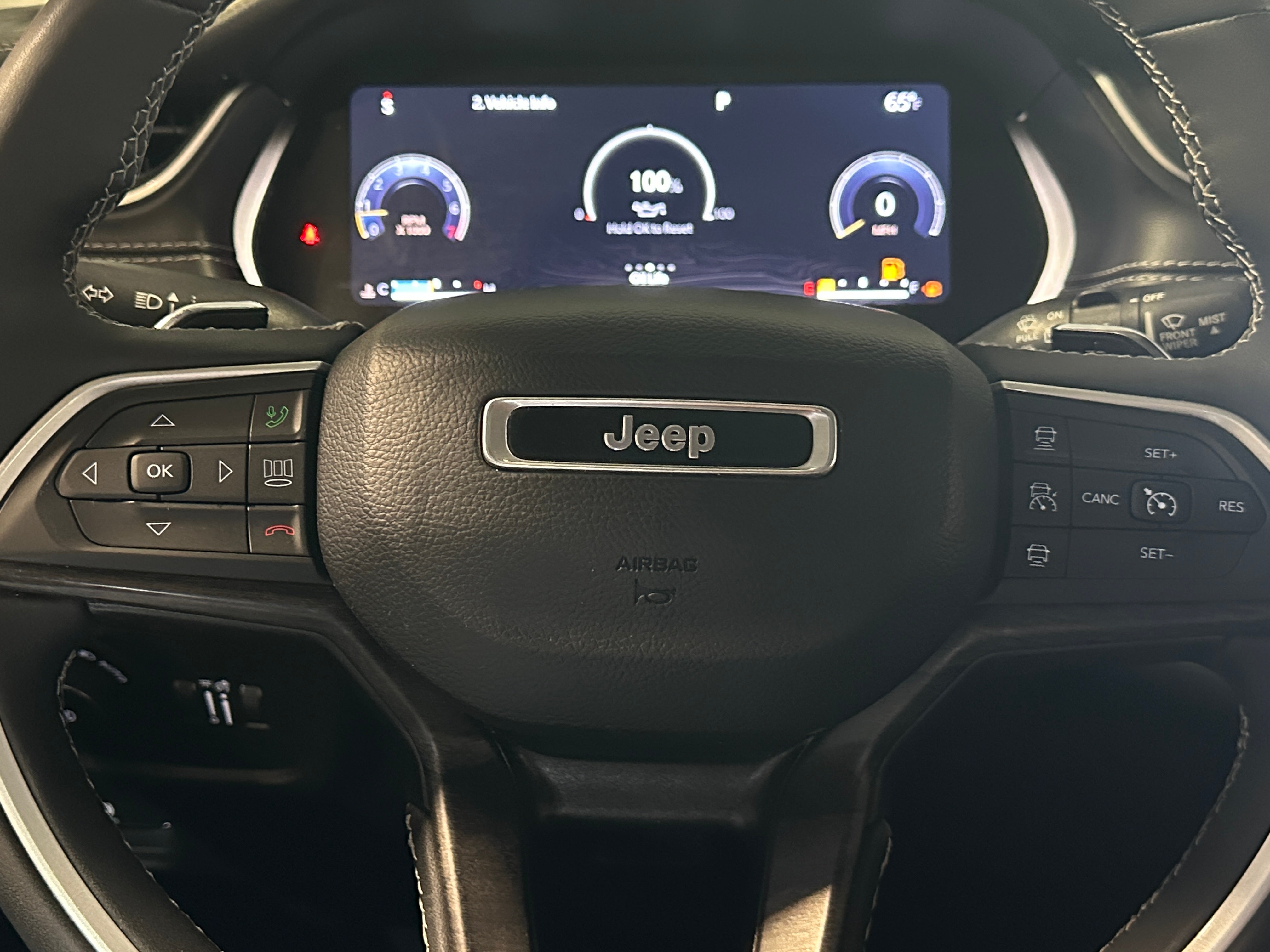 2023 Jeep Grand Cherokee Limited Edition 4