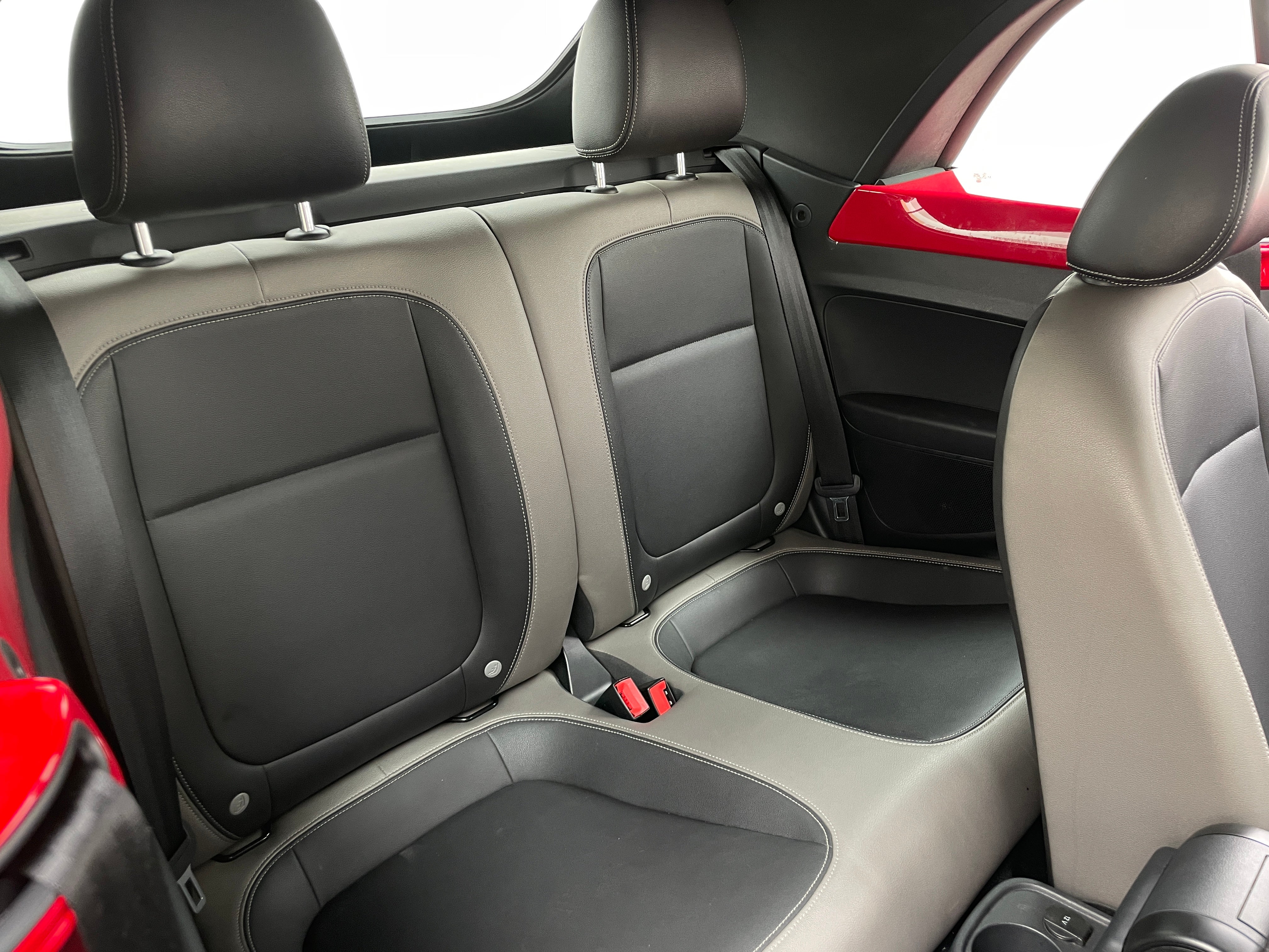 2013 Volkswagen Beetle  5