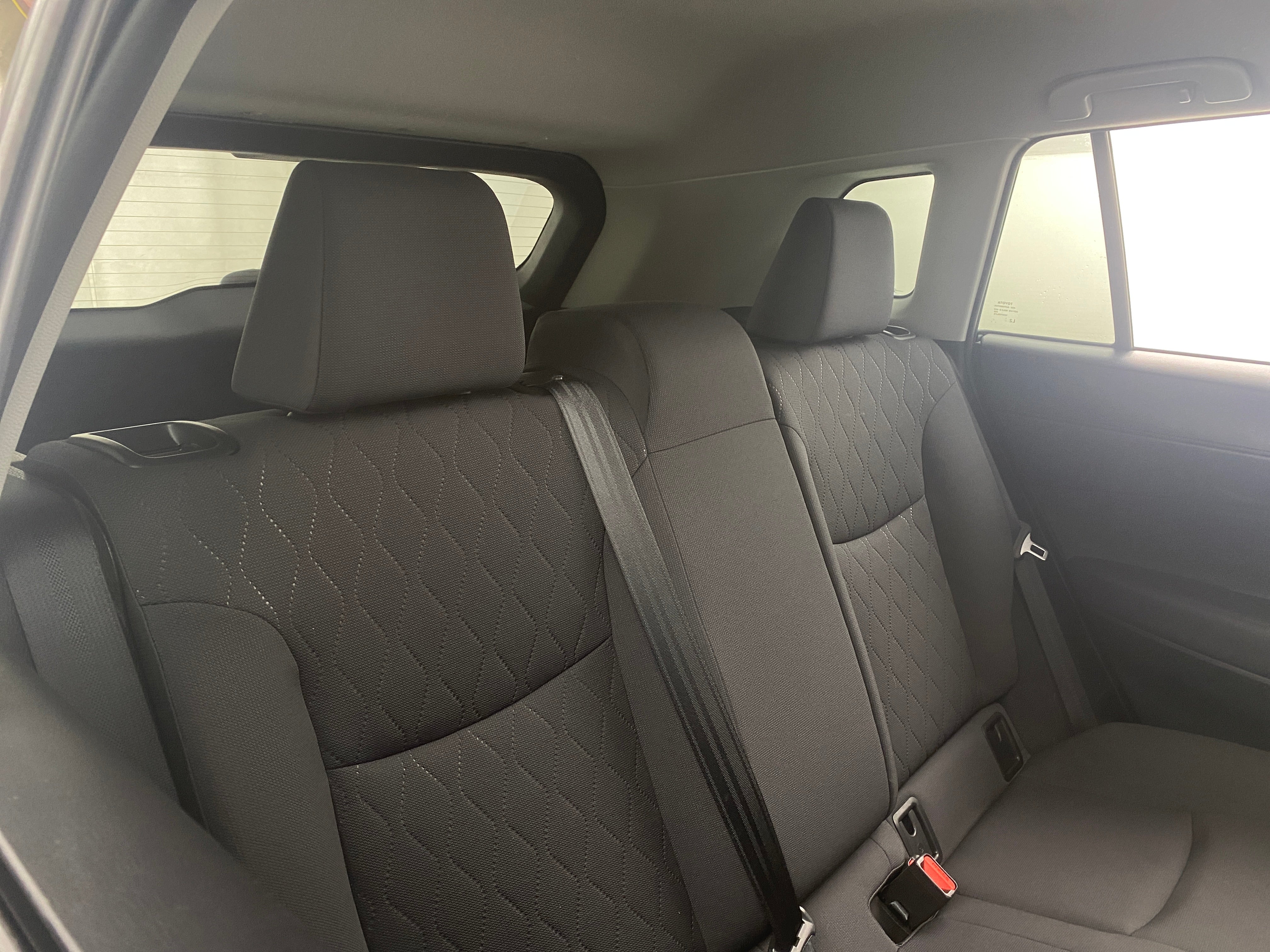 2022 Toyota Corolla Cross LE 6