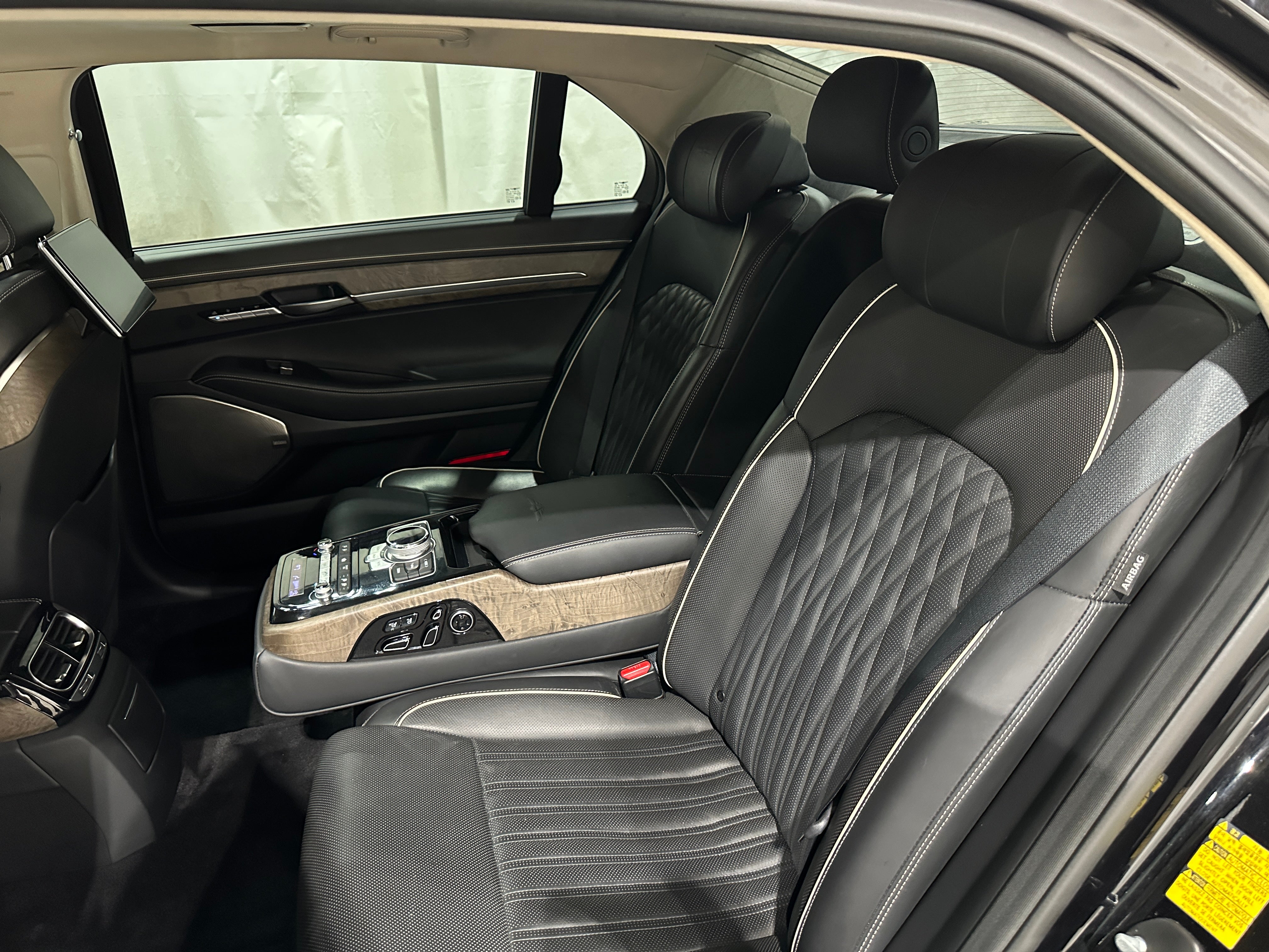 2020 Genesis G90 Ultimate 5