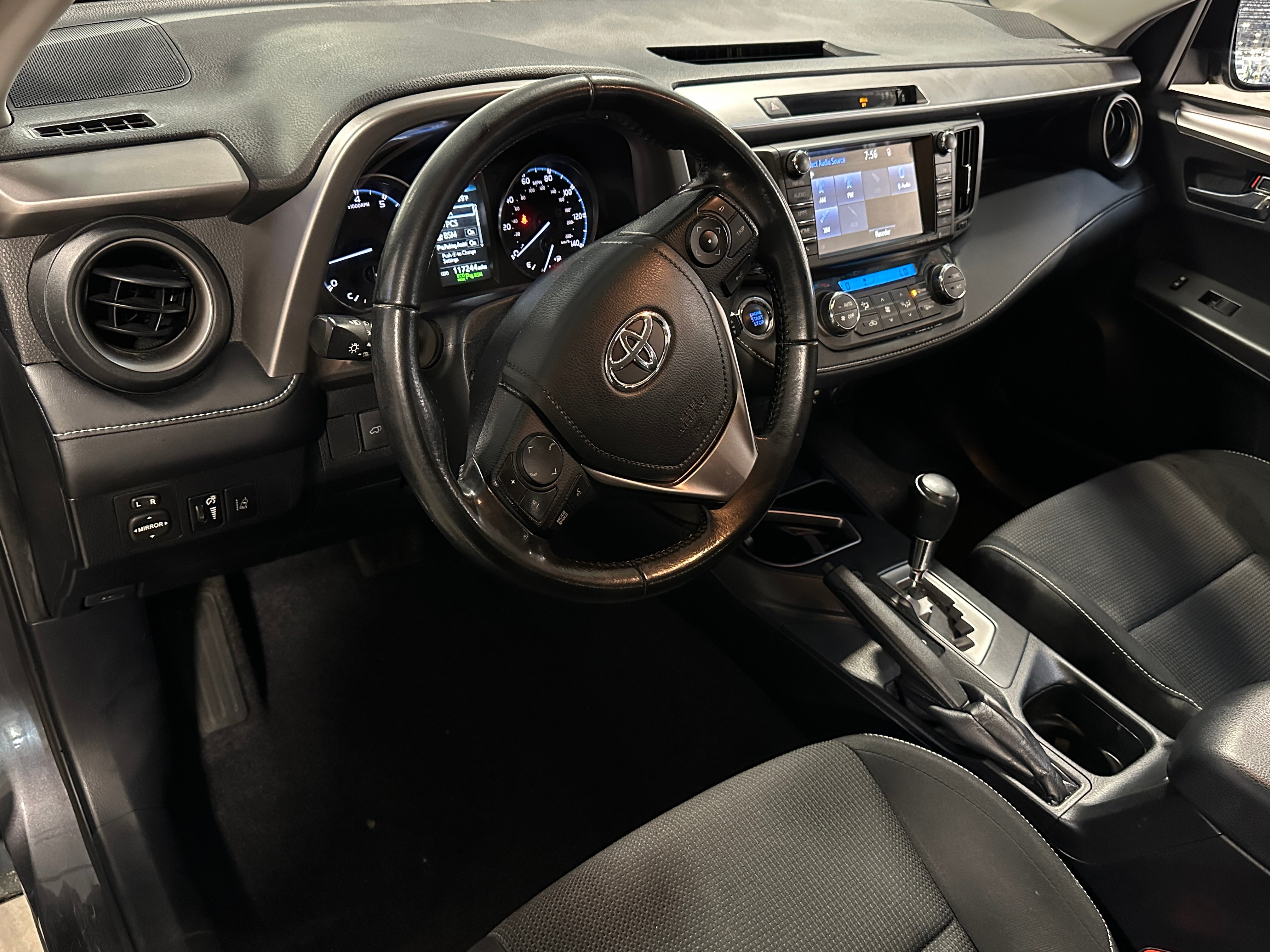 2017 Toyota RAV4 XLE 3