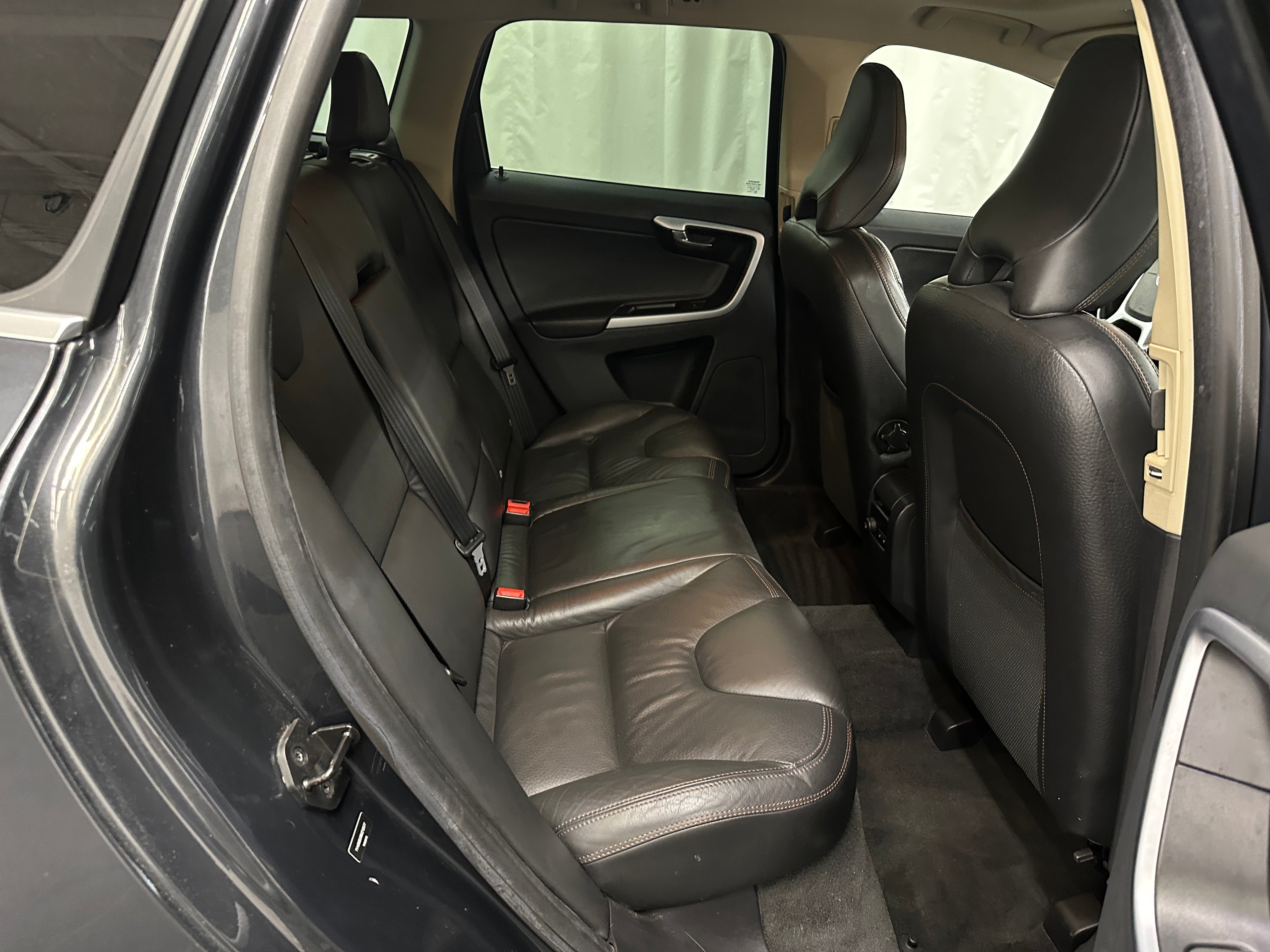 2011 Volvo XC60 T6 5