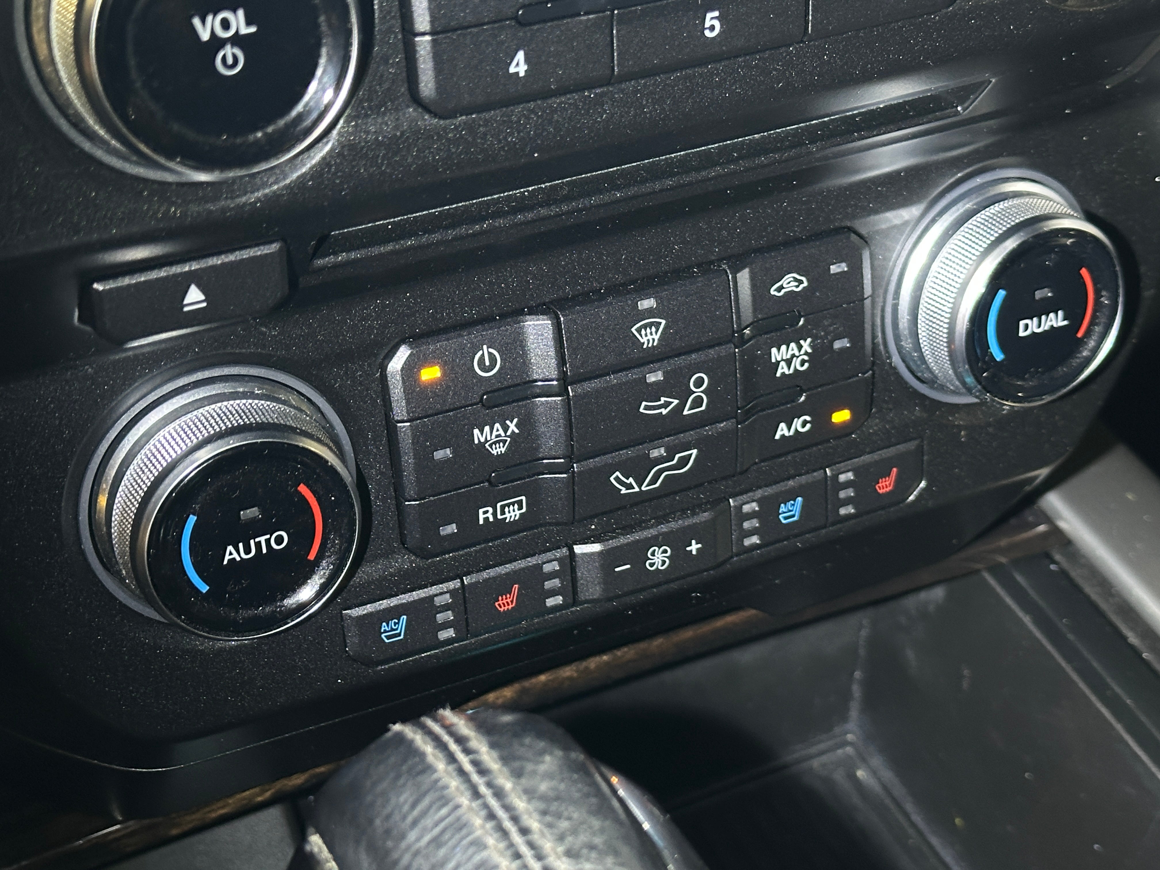 2017 Ford Econoline E-150 3
