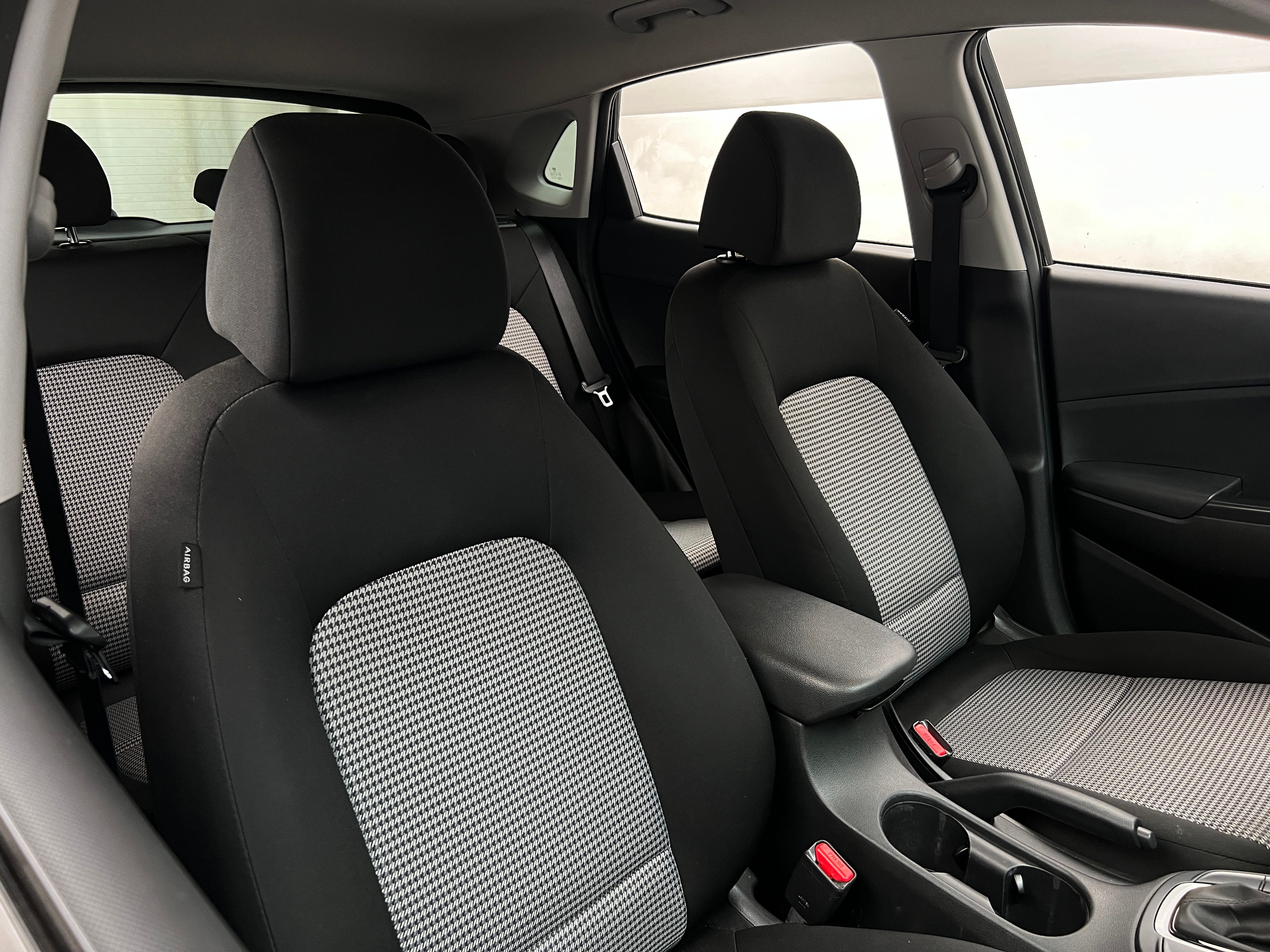 2021 Hyundai Kona SE 2