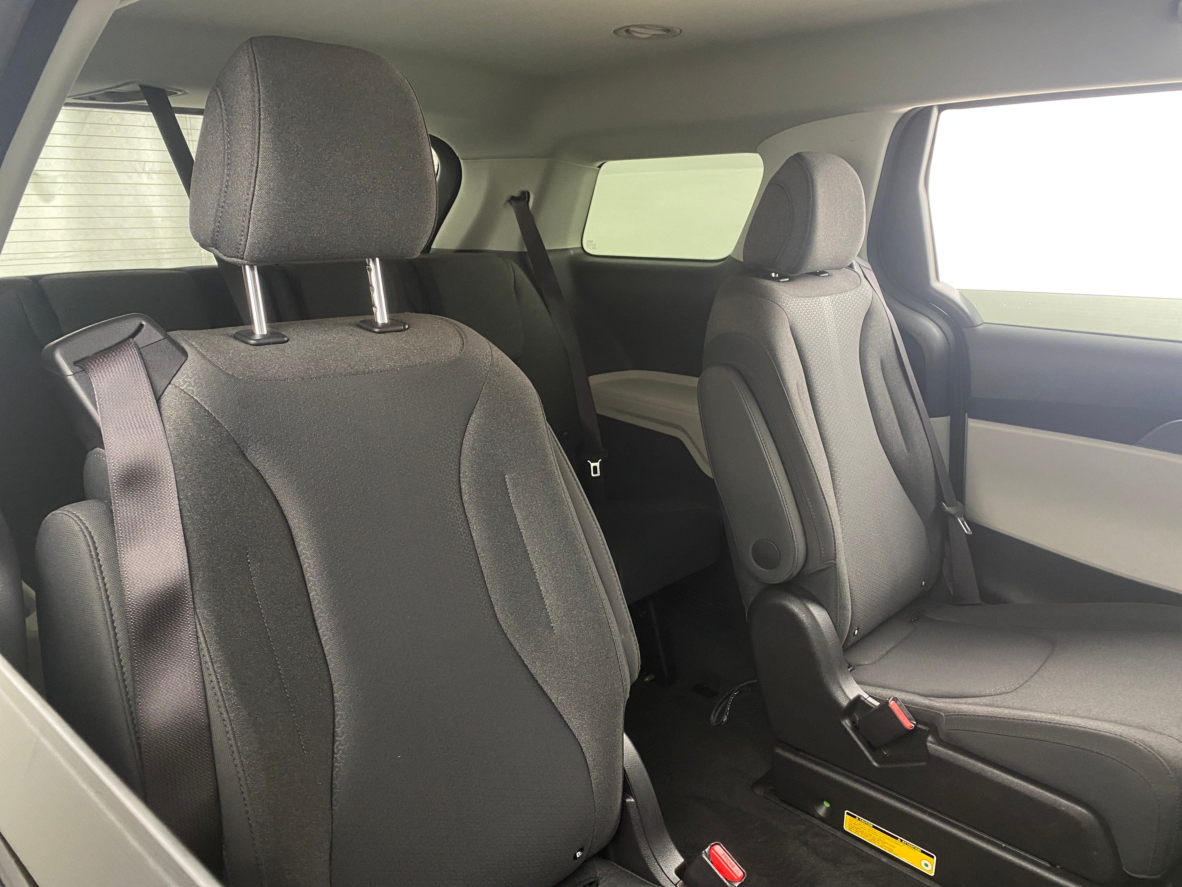 2022 Kia Carnival LX 6