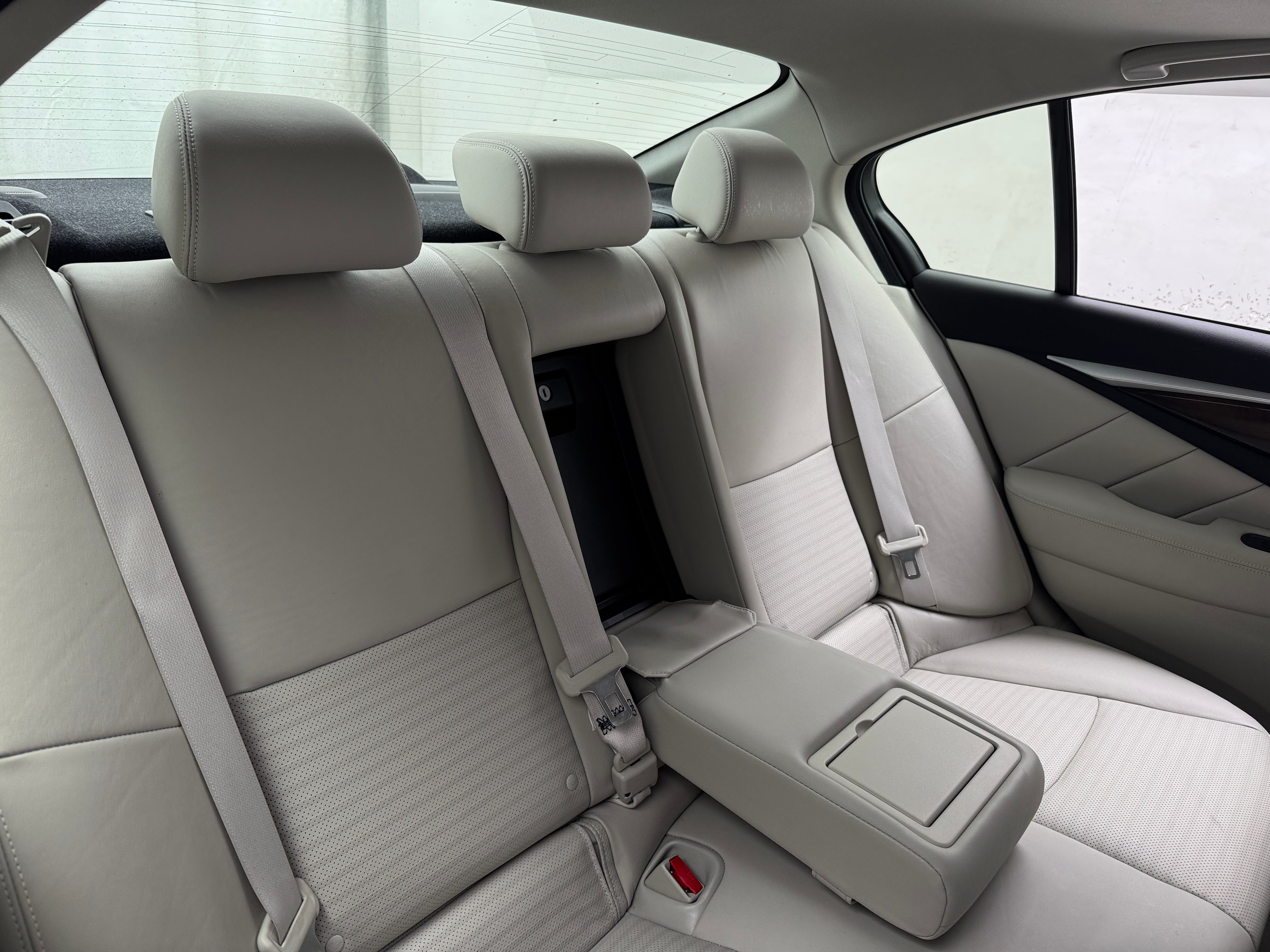 2015 INFINITI Q50  6
