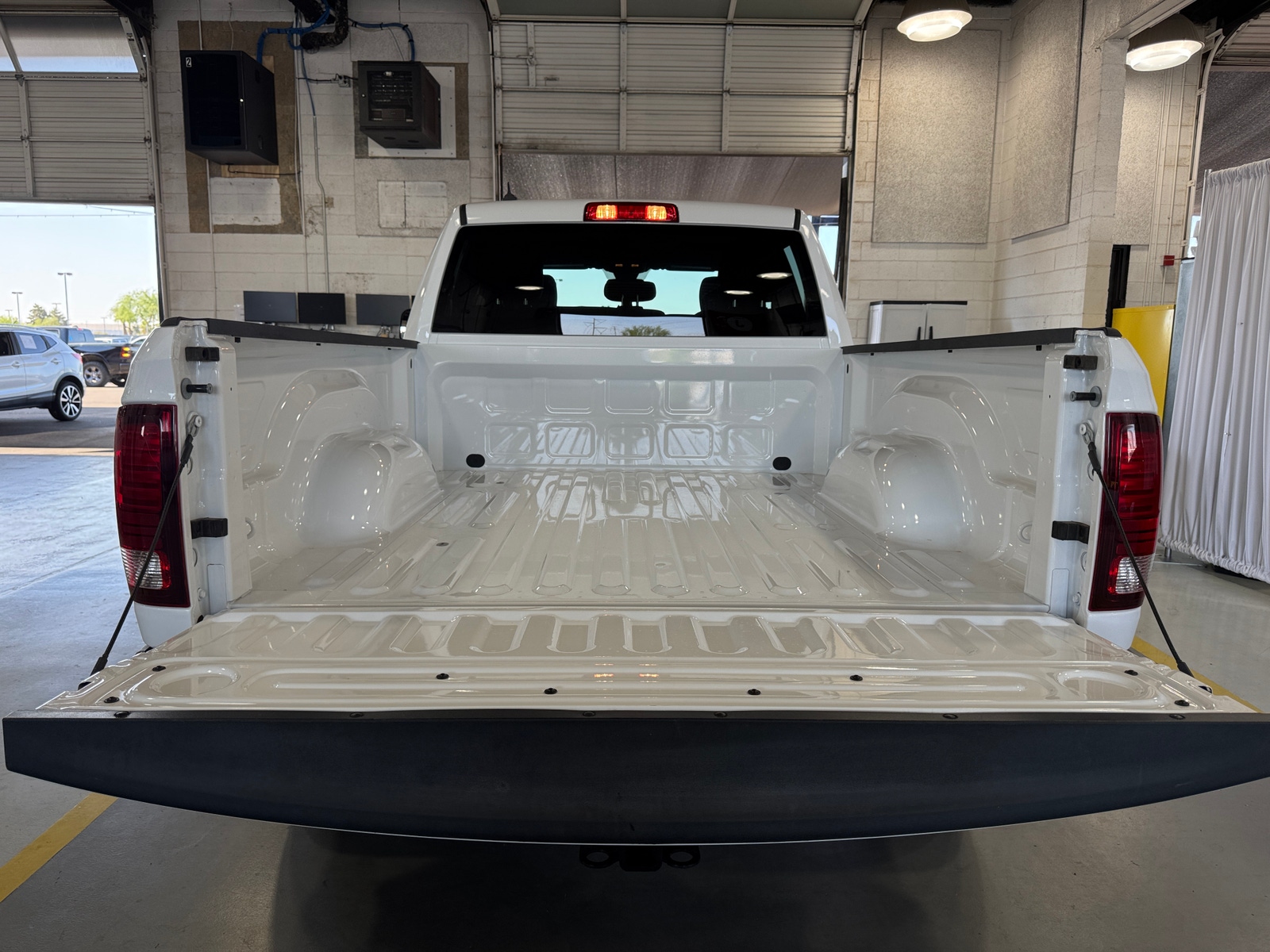 Thumbnail: 2024 RAM 1500 Classic - 6