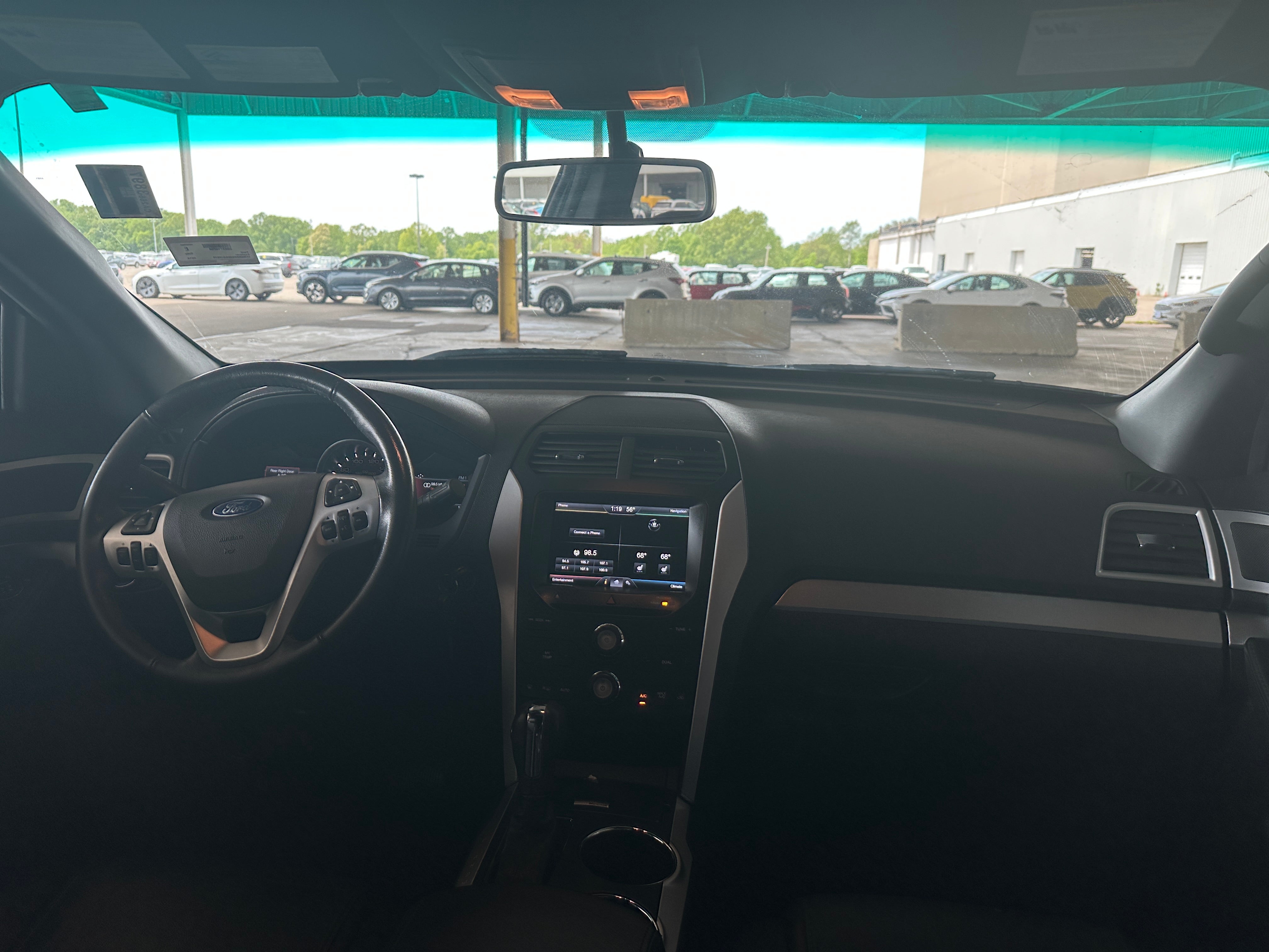 2014 Ford Explorer XLT 2