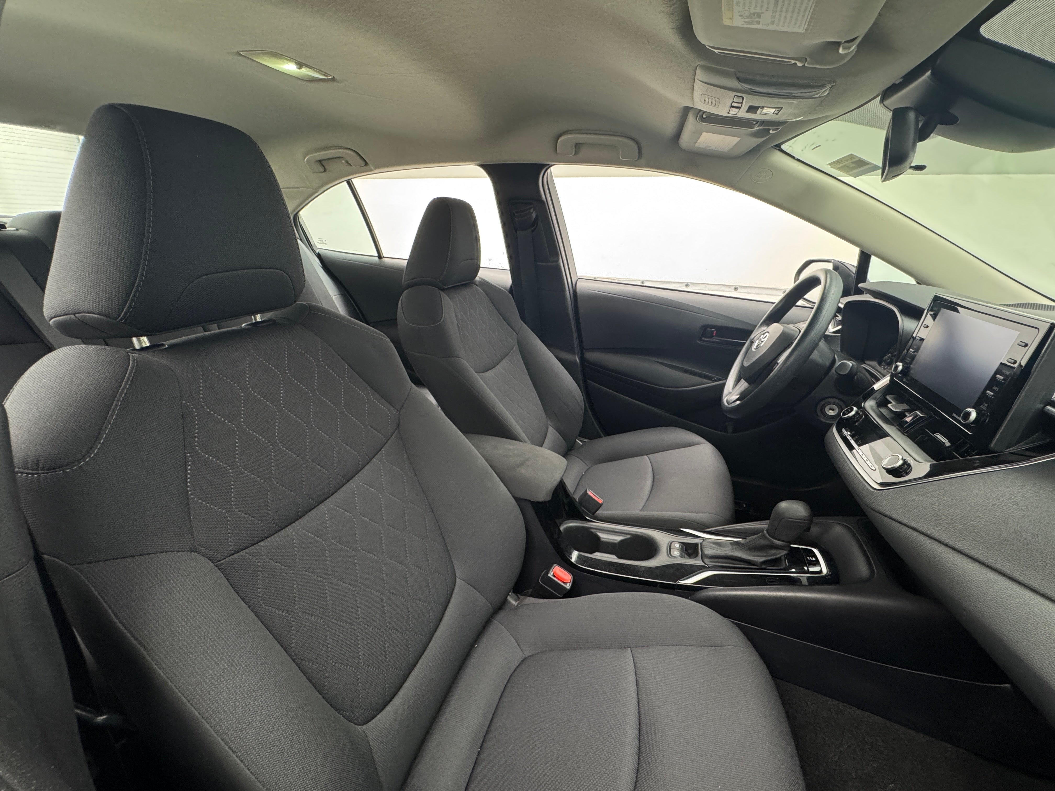 2022 Toyota Corolla LE 2