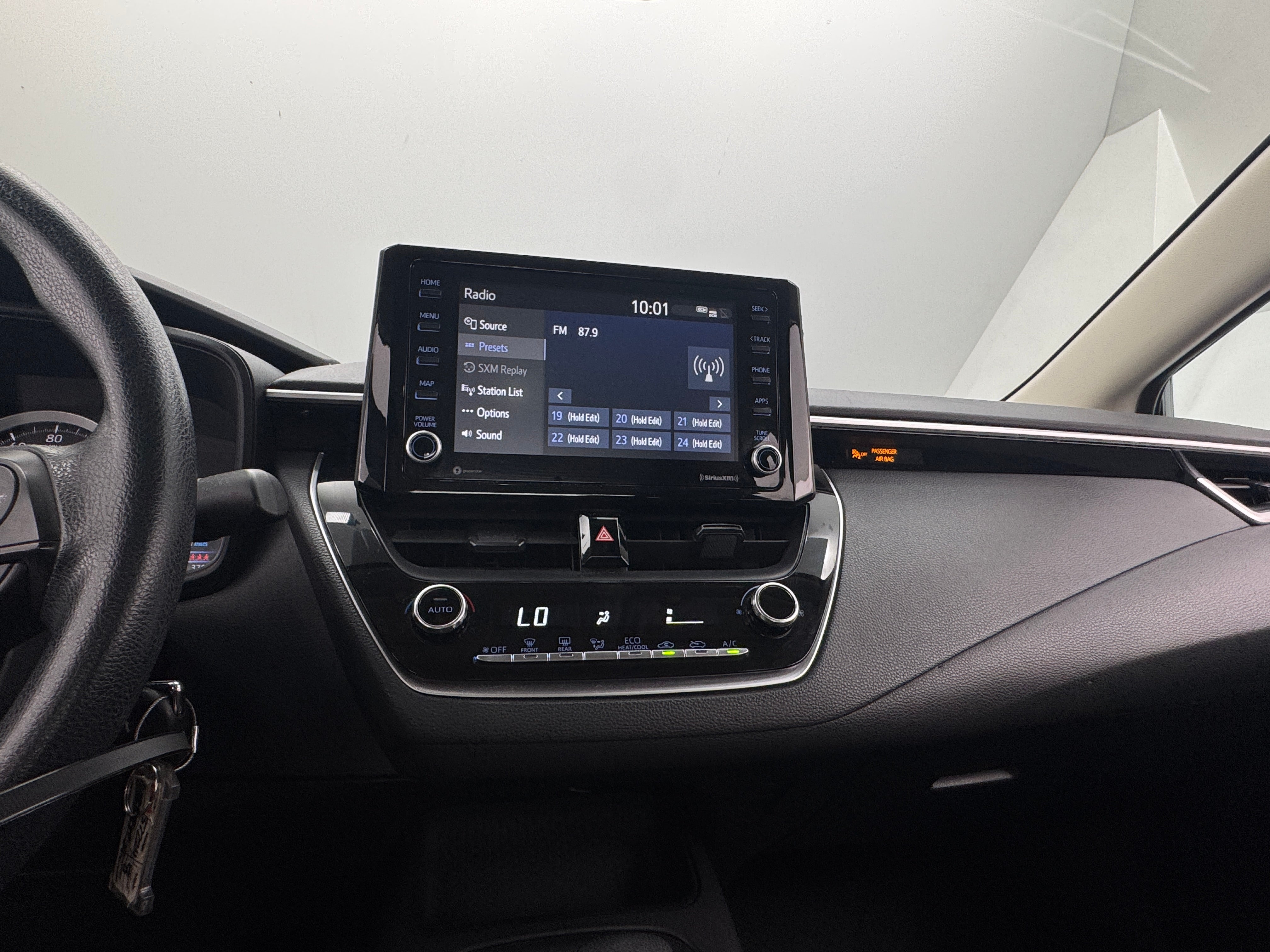 2022 Toyota Corolla LE 4