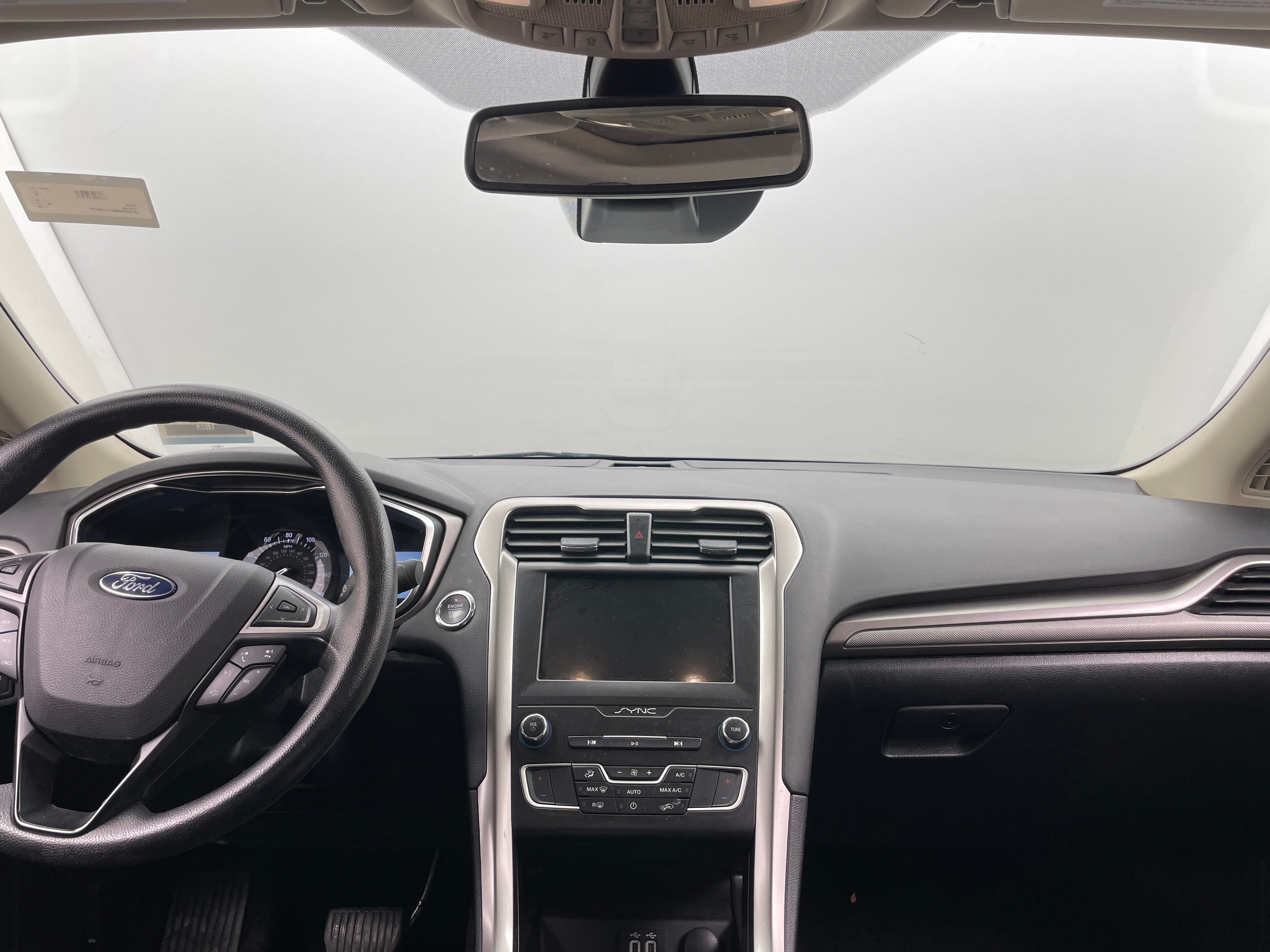 2020 Ford Fusion SE 3