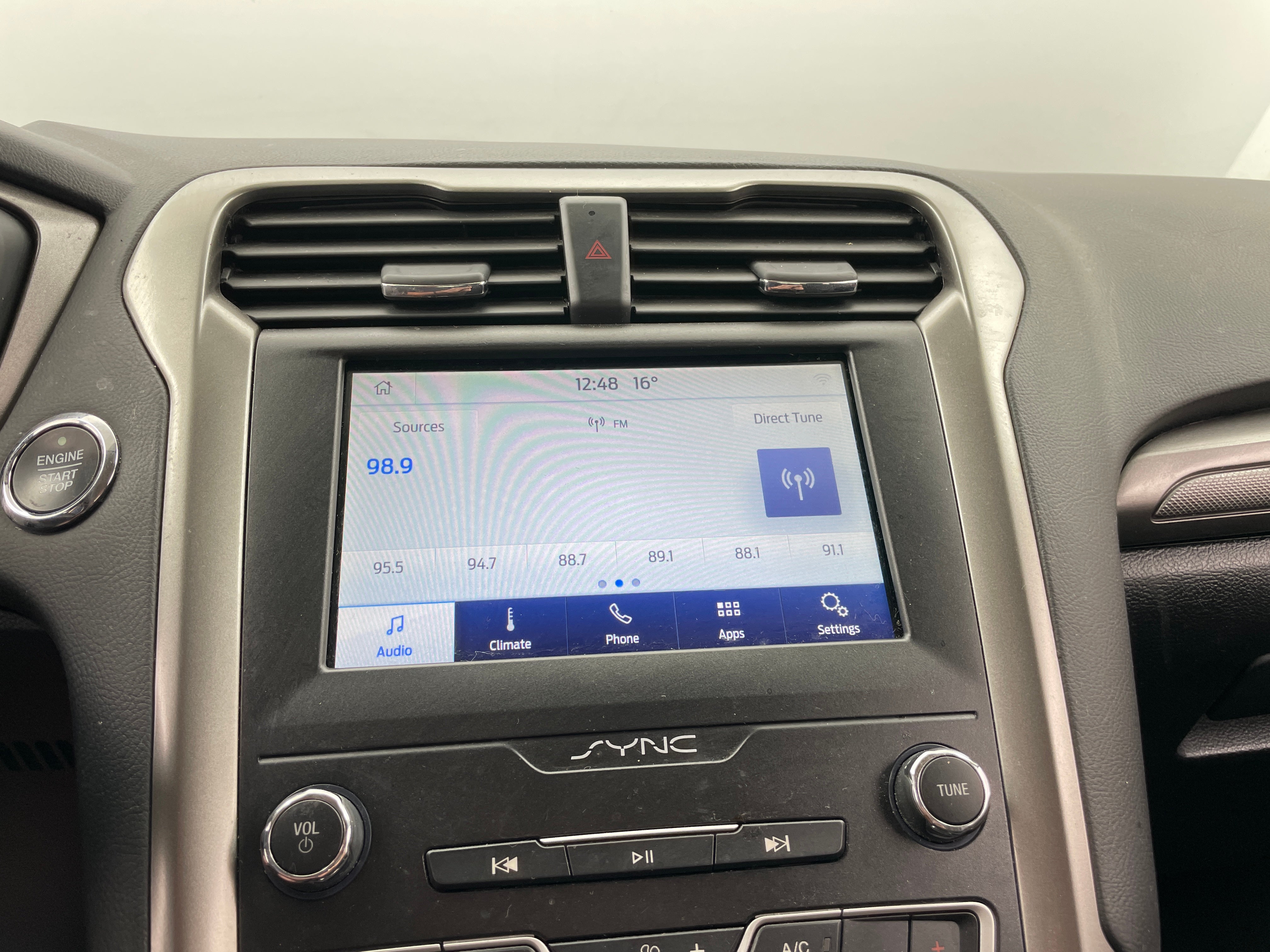 2020 Ford Fusion SE 4