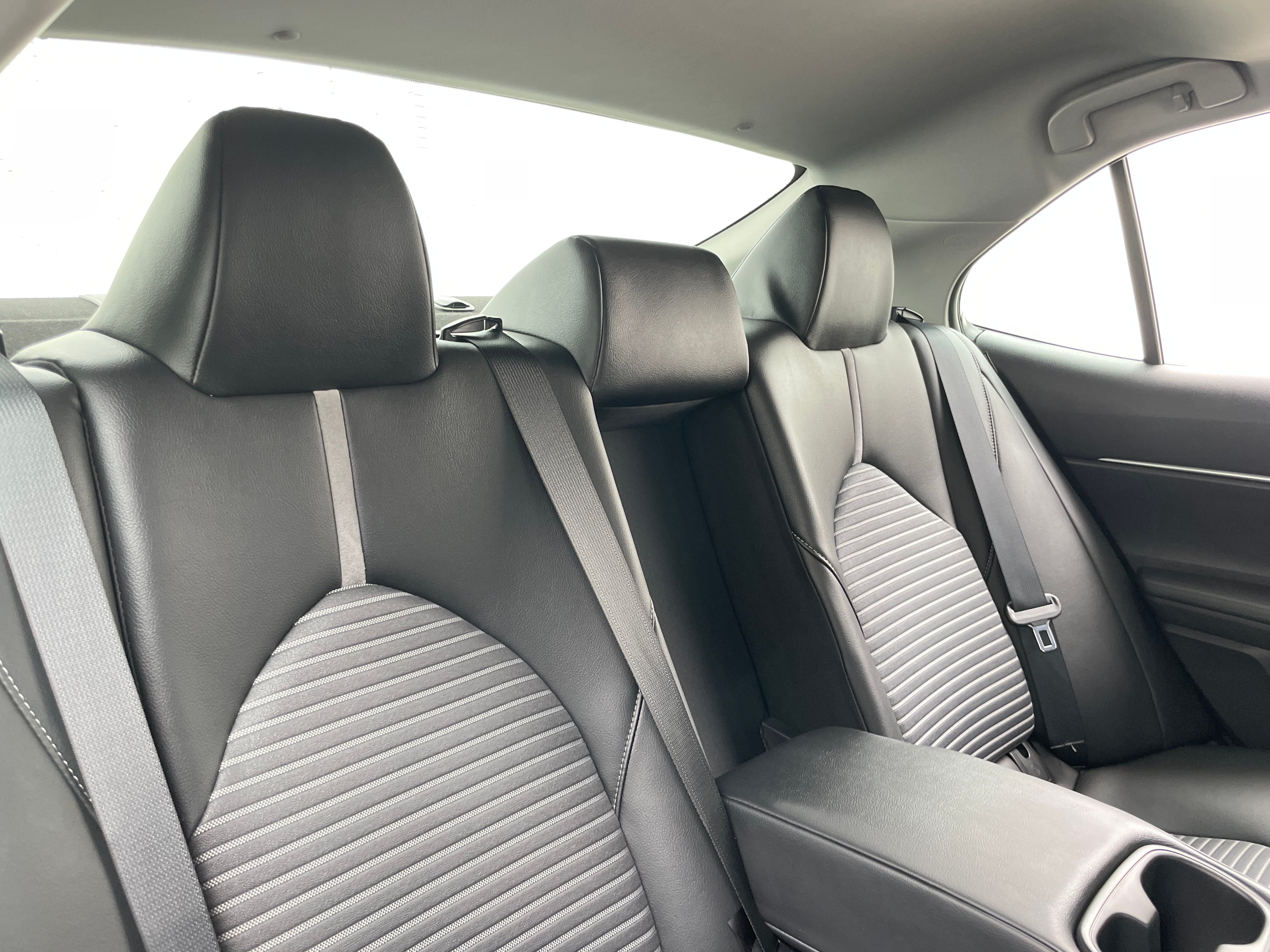 2018 Toyota Camry SE 6