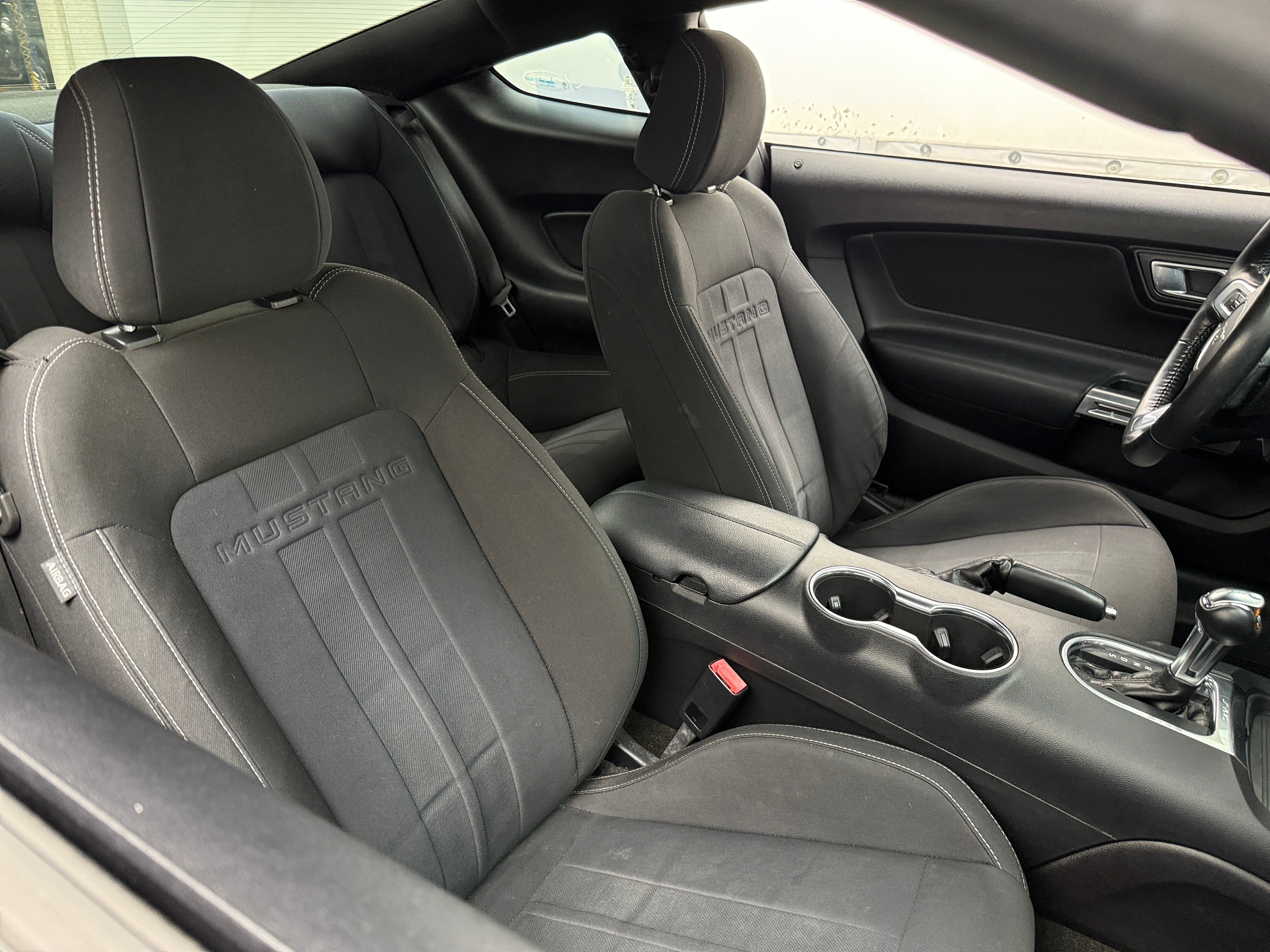2018 Ford Mustang  2
