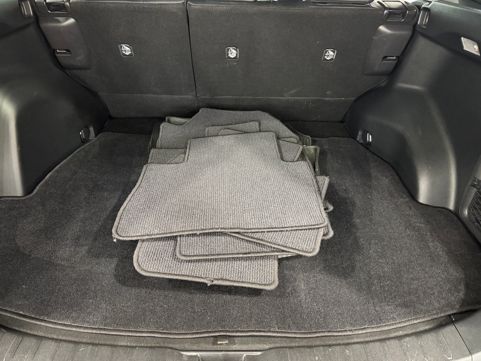 Thumbnail: 2019 Toyota RAV4 - 6