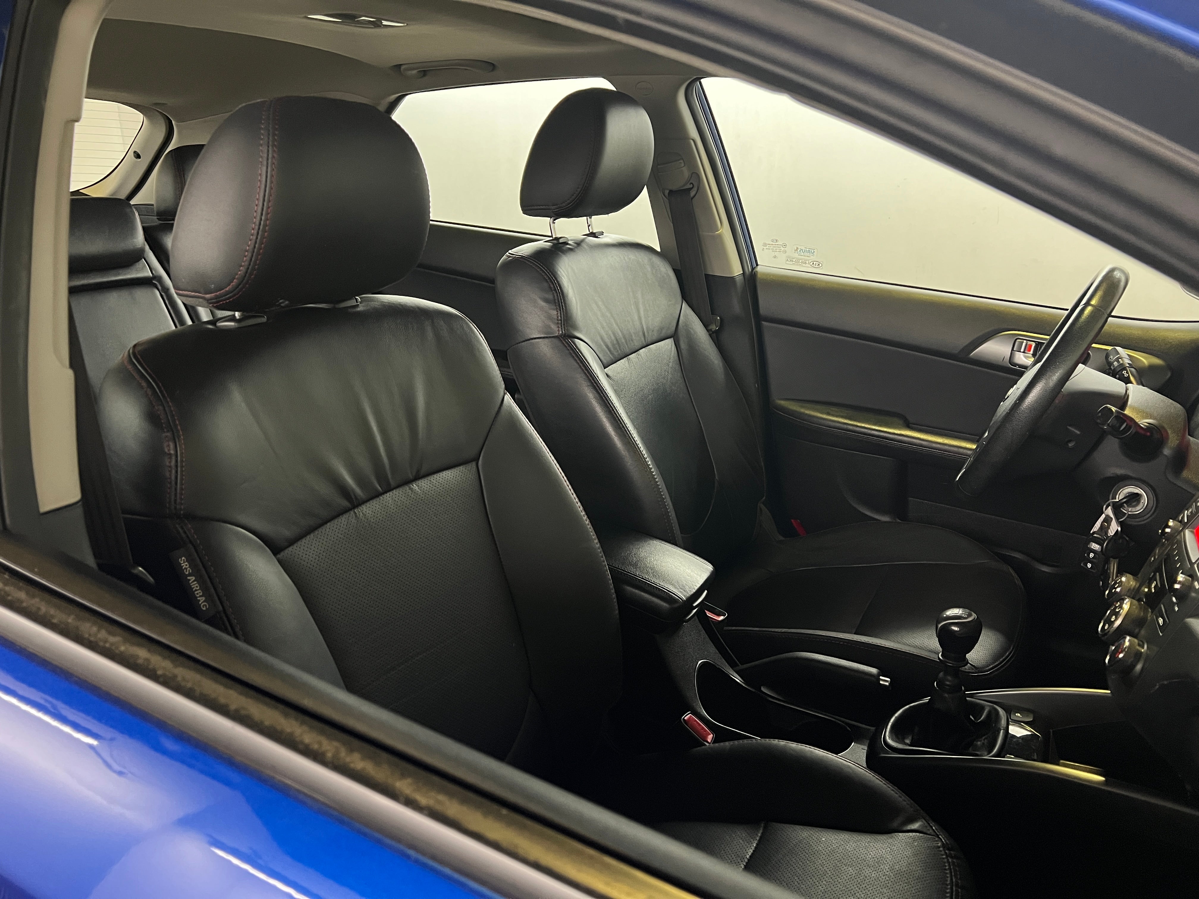 2011 Kia Forte SX 2
