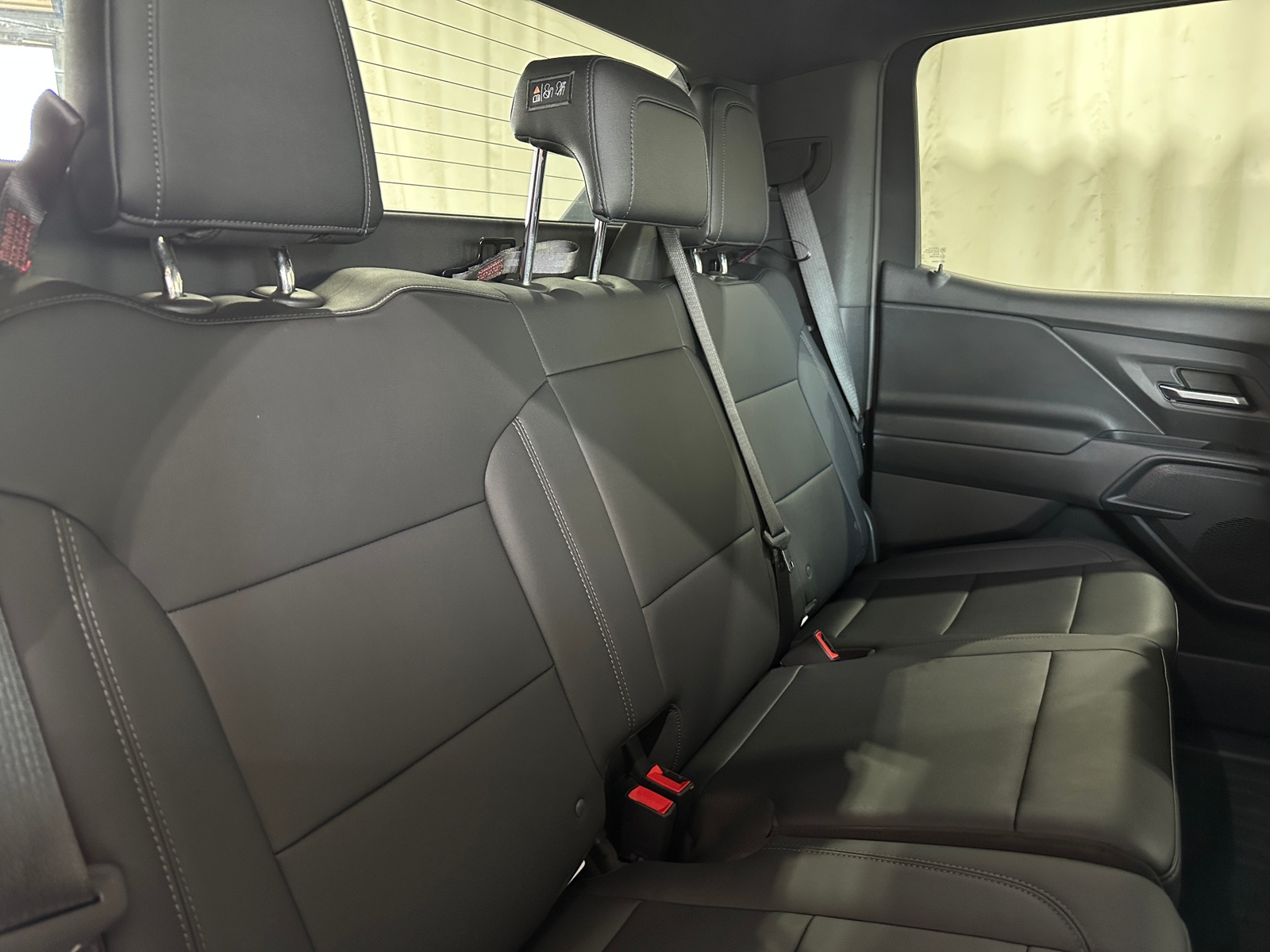 Thumbnail: 2024 Chevrolet Silverado EV - 6