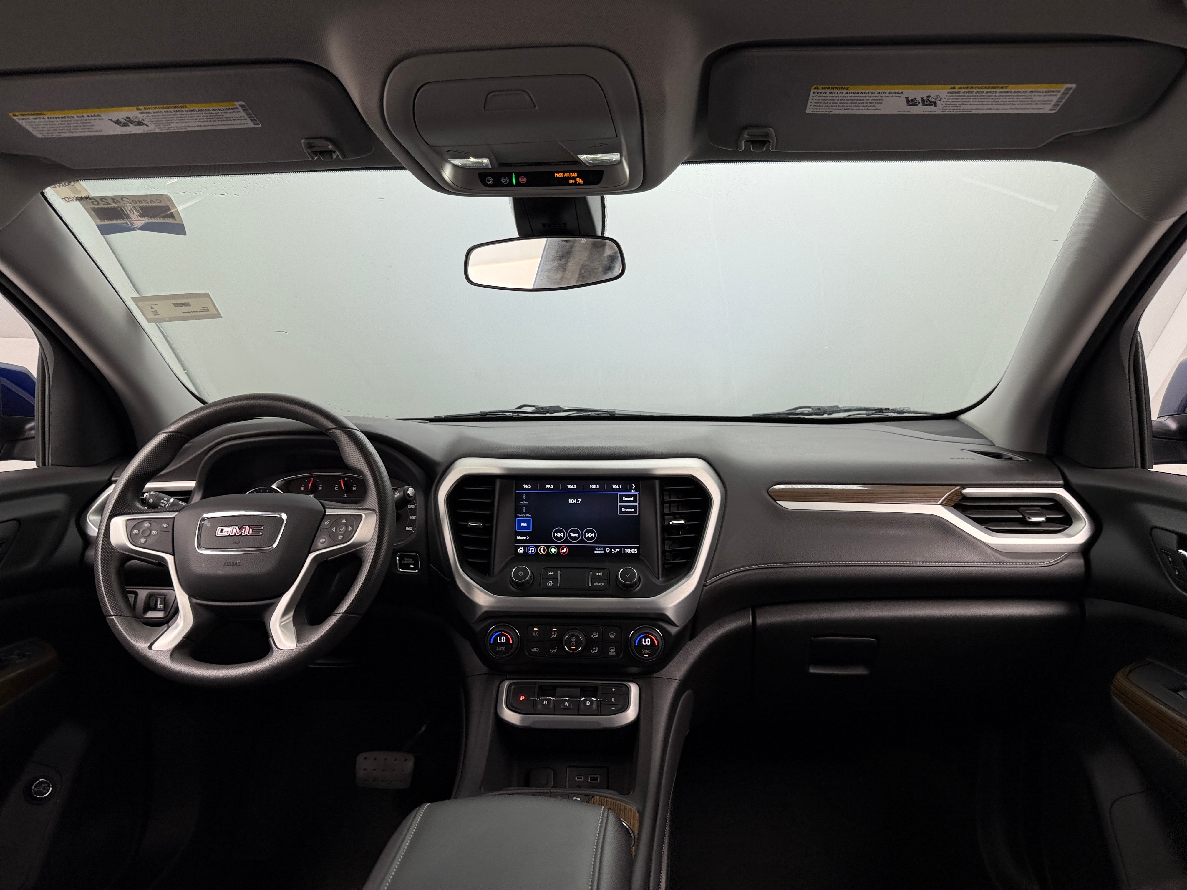 2023 GMC Acadia SLE 3