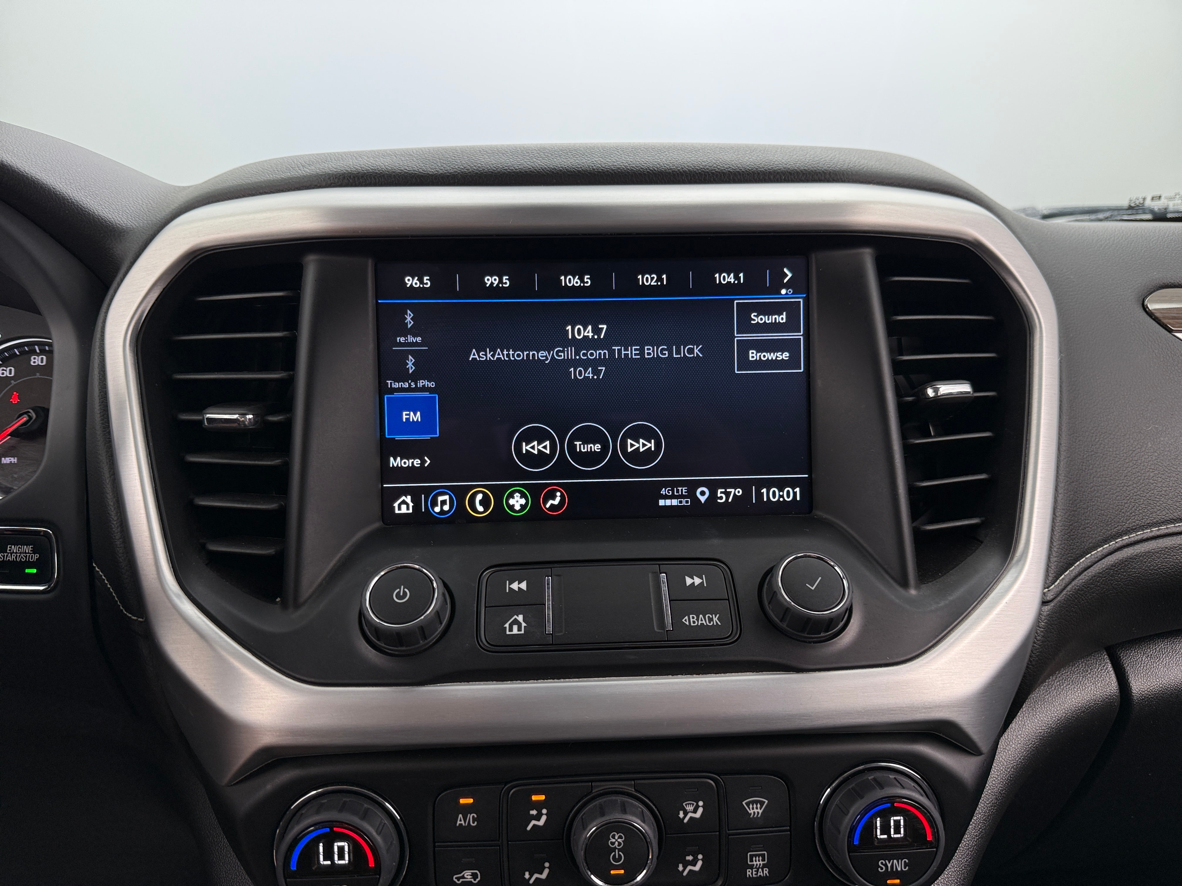 2023 GMC Acadia SLE 4