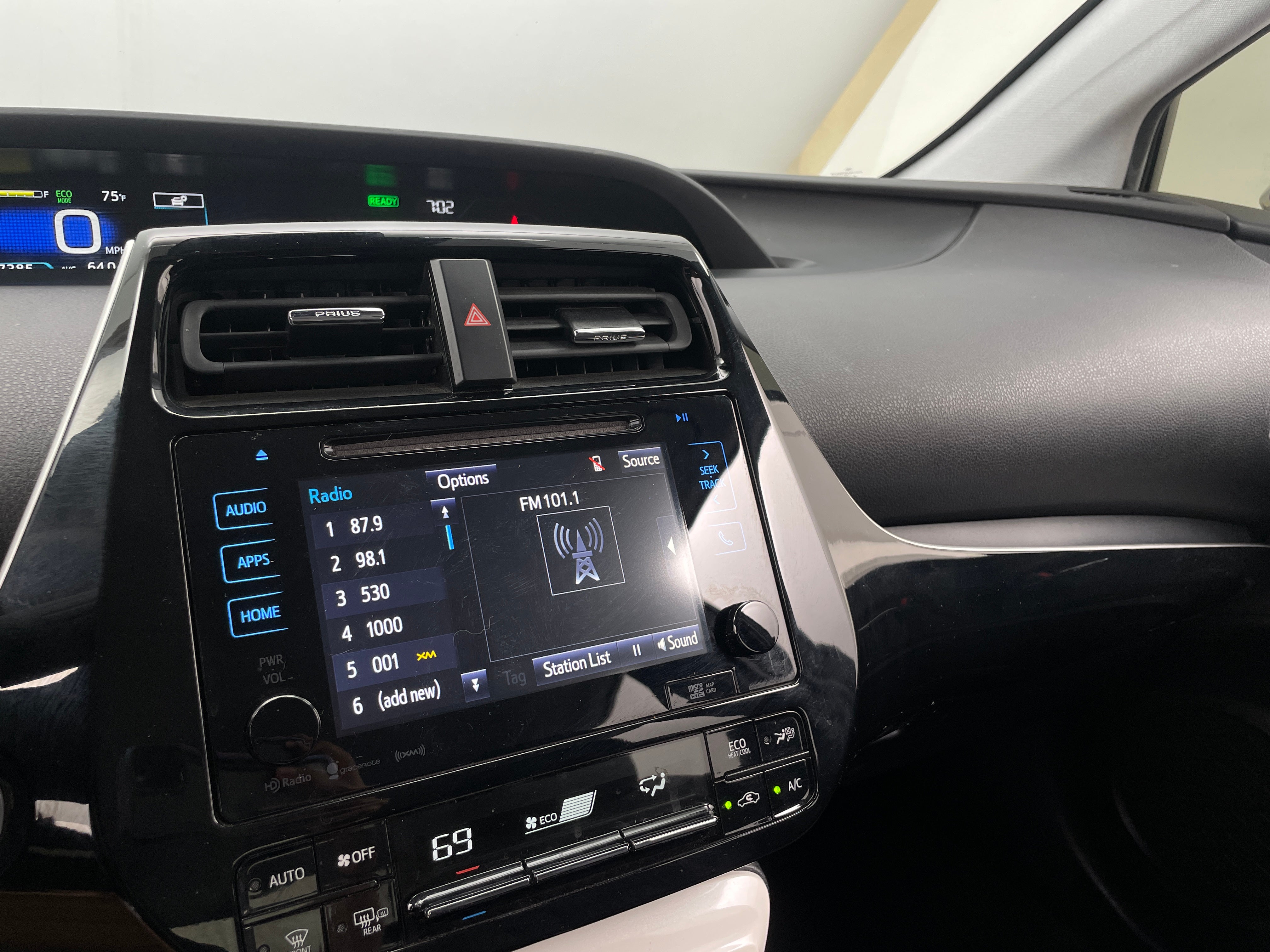 2018 Toyota Prius Prime Plus 4