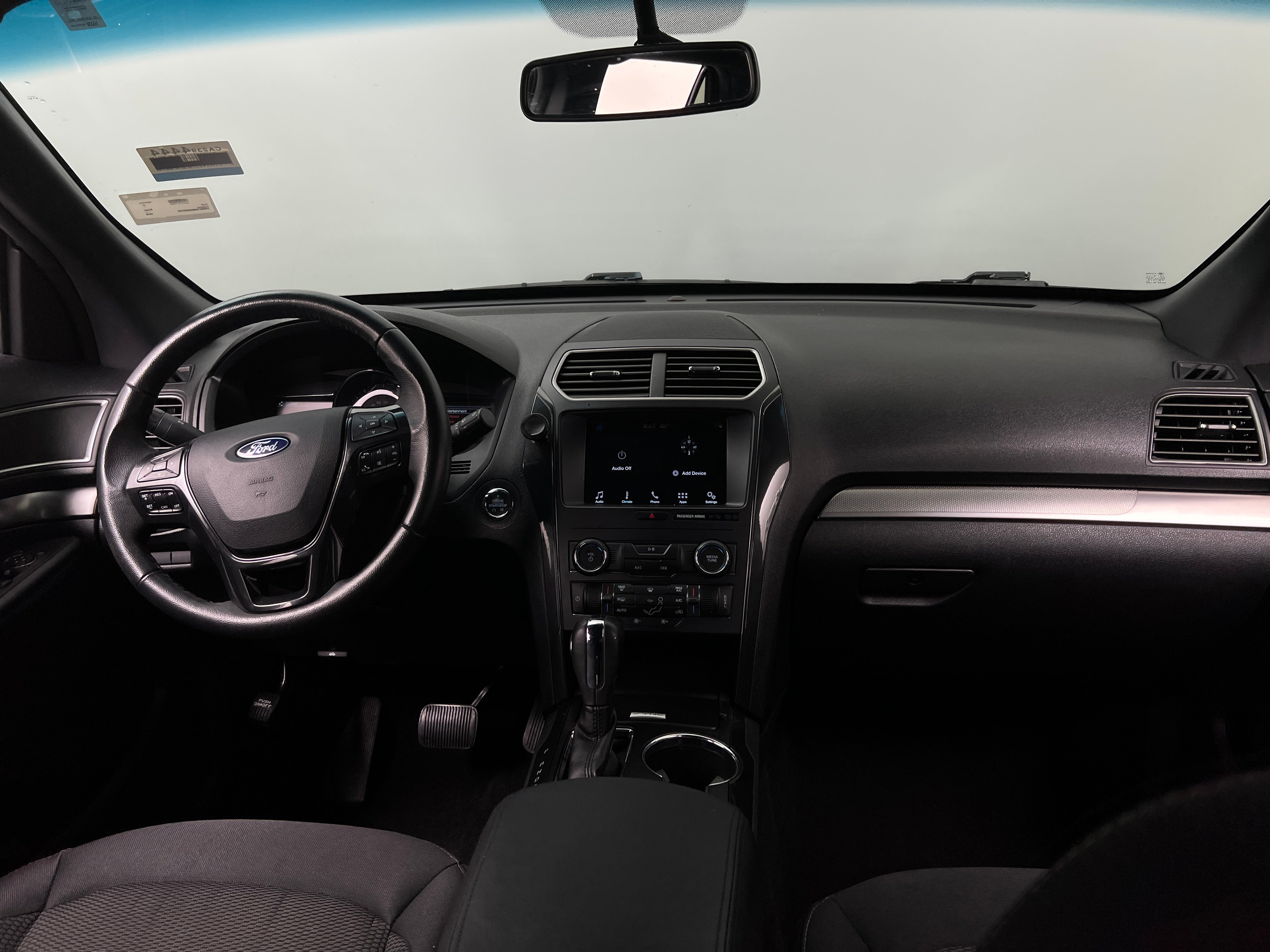 2019 Ford Explorer XLT 3