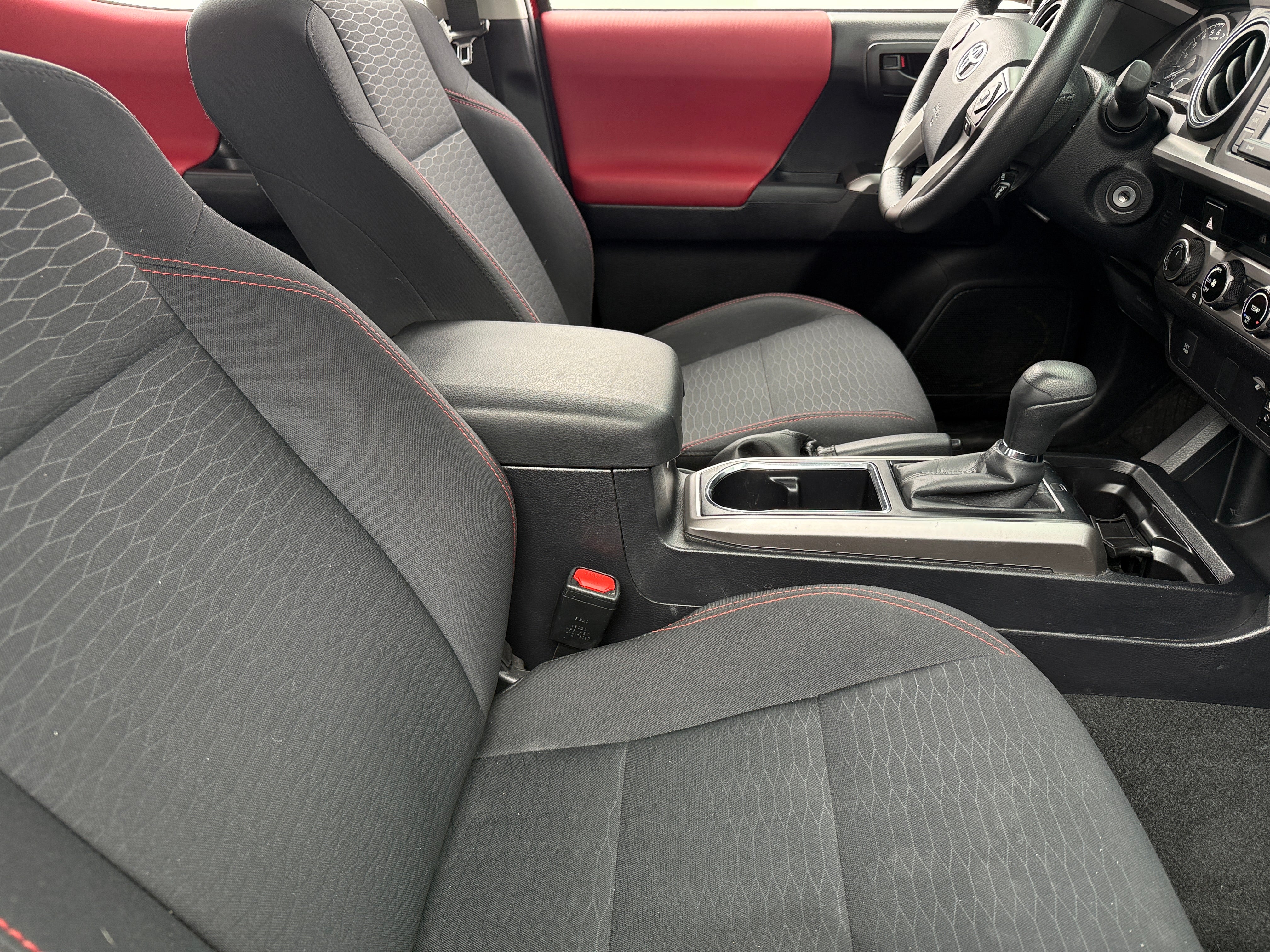 2017 Toyota Tacoma SR5 2