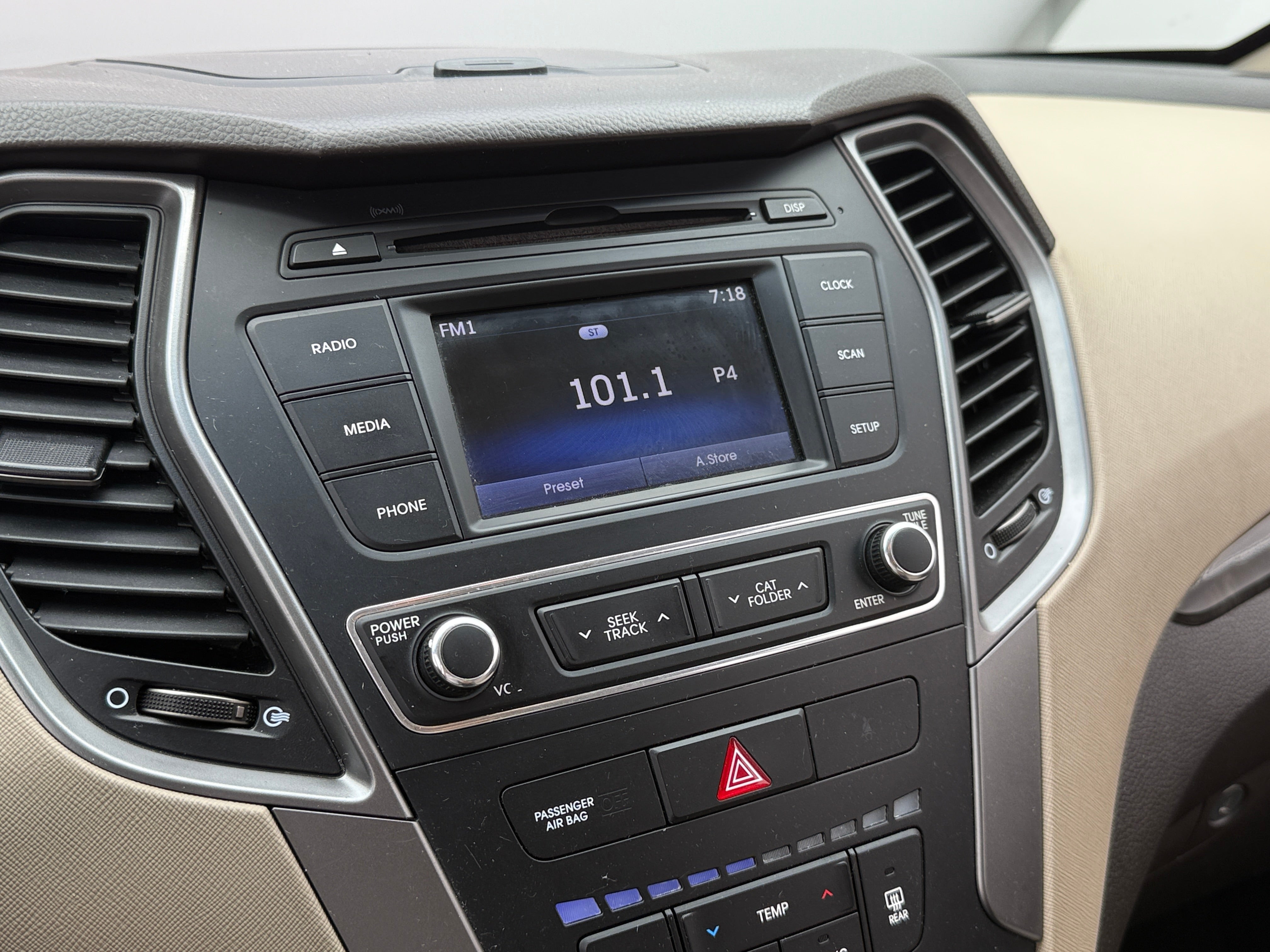 2017 Hyundai Santa Fe Sport 2.0T 4