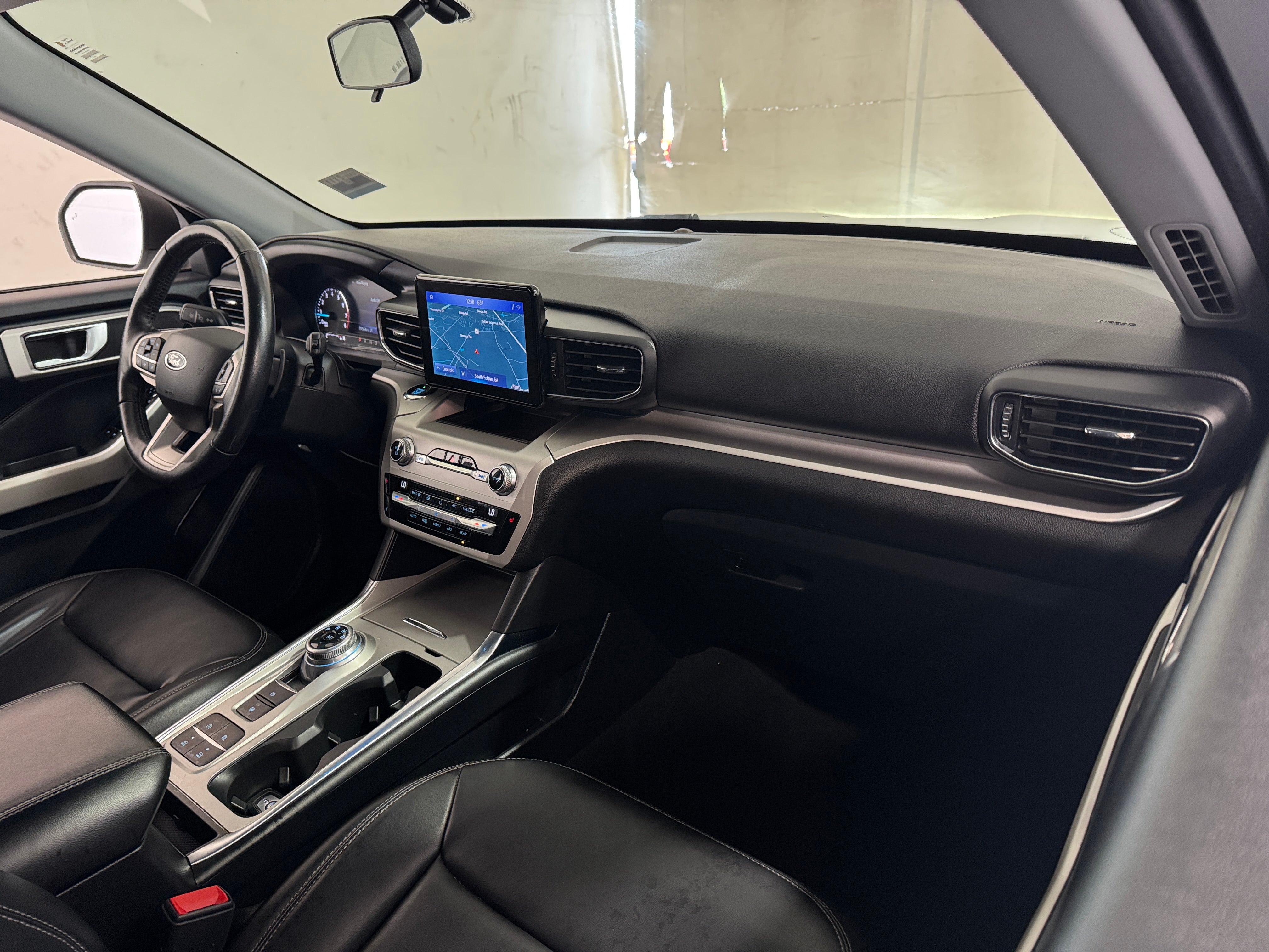 2021 Ford Explorer XLT 2