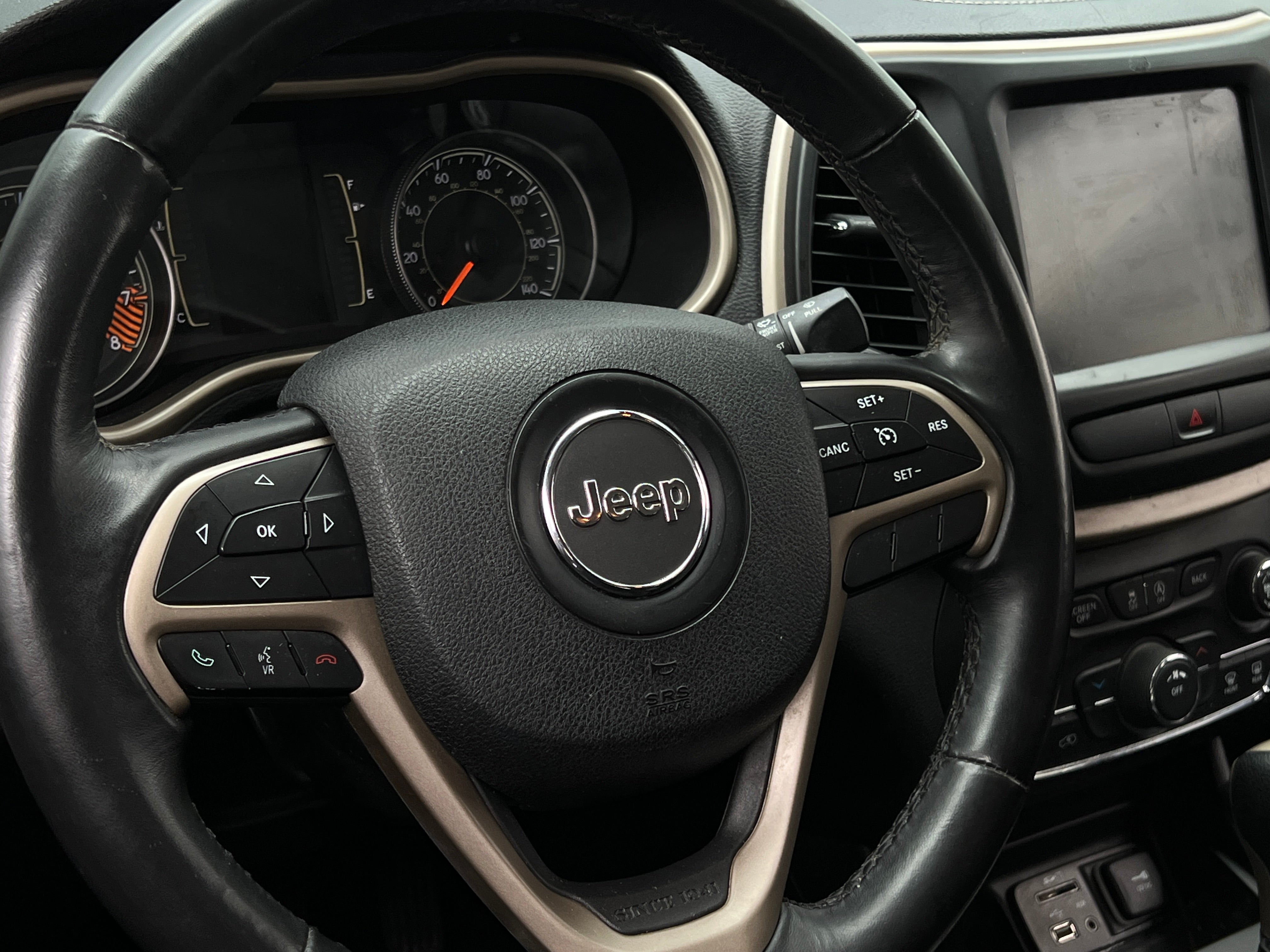 2015 Jeep Cherokee Altitude 5