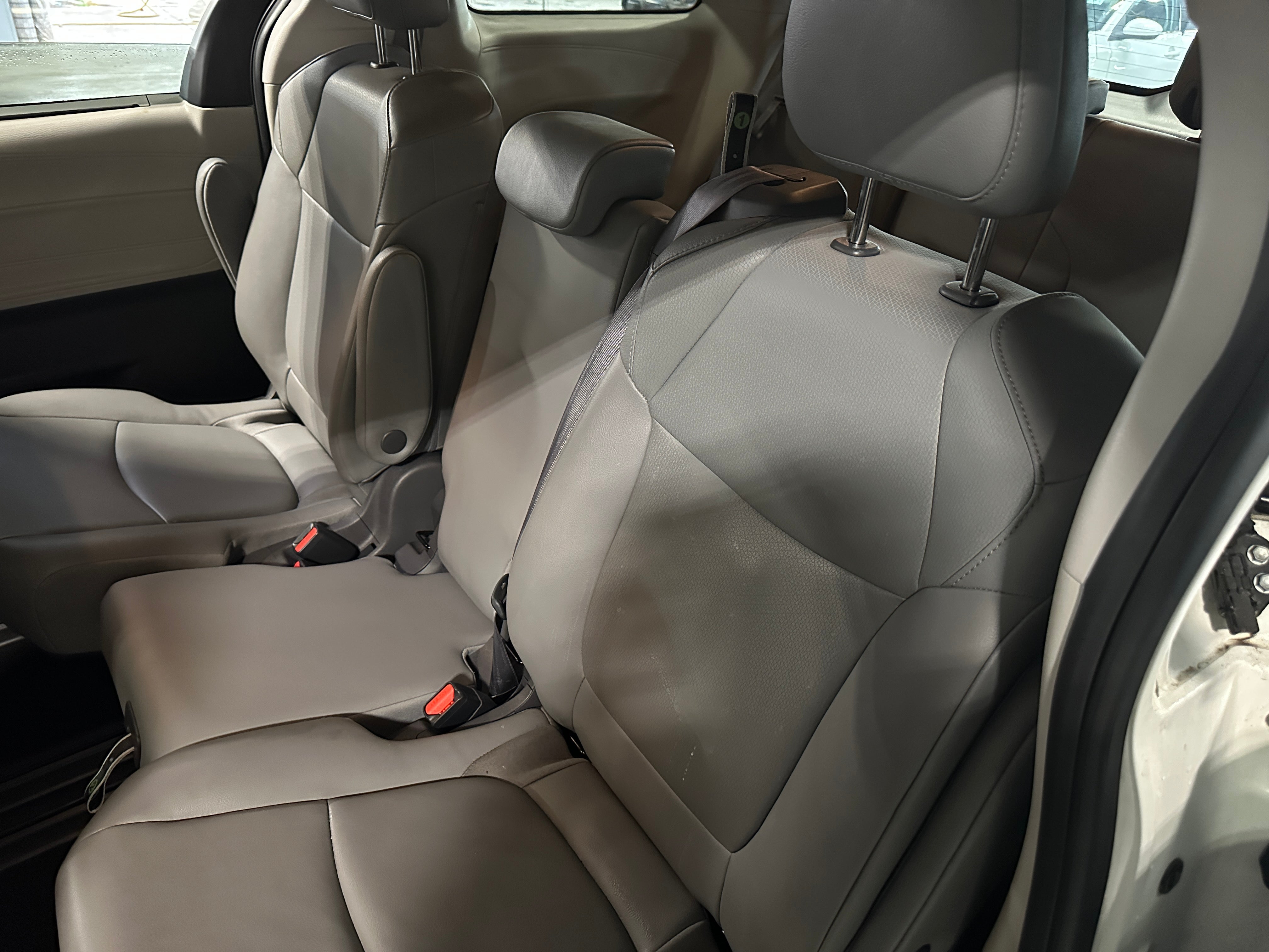 2021 Toyota Sienna XLE 5