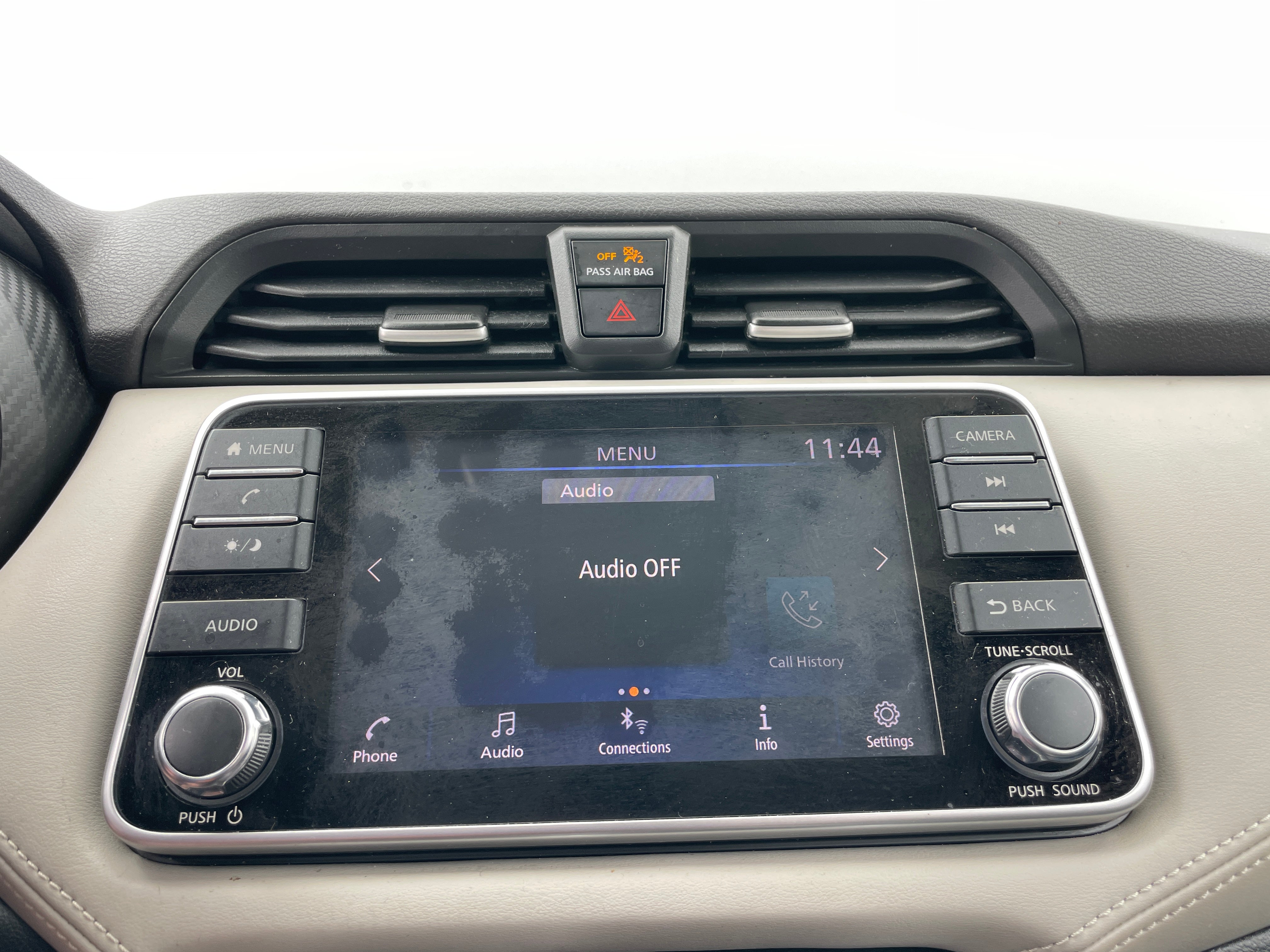 2020 Nissan Versa SV 4