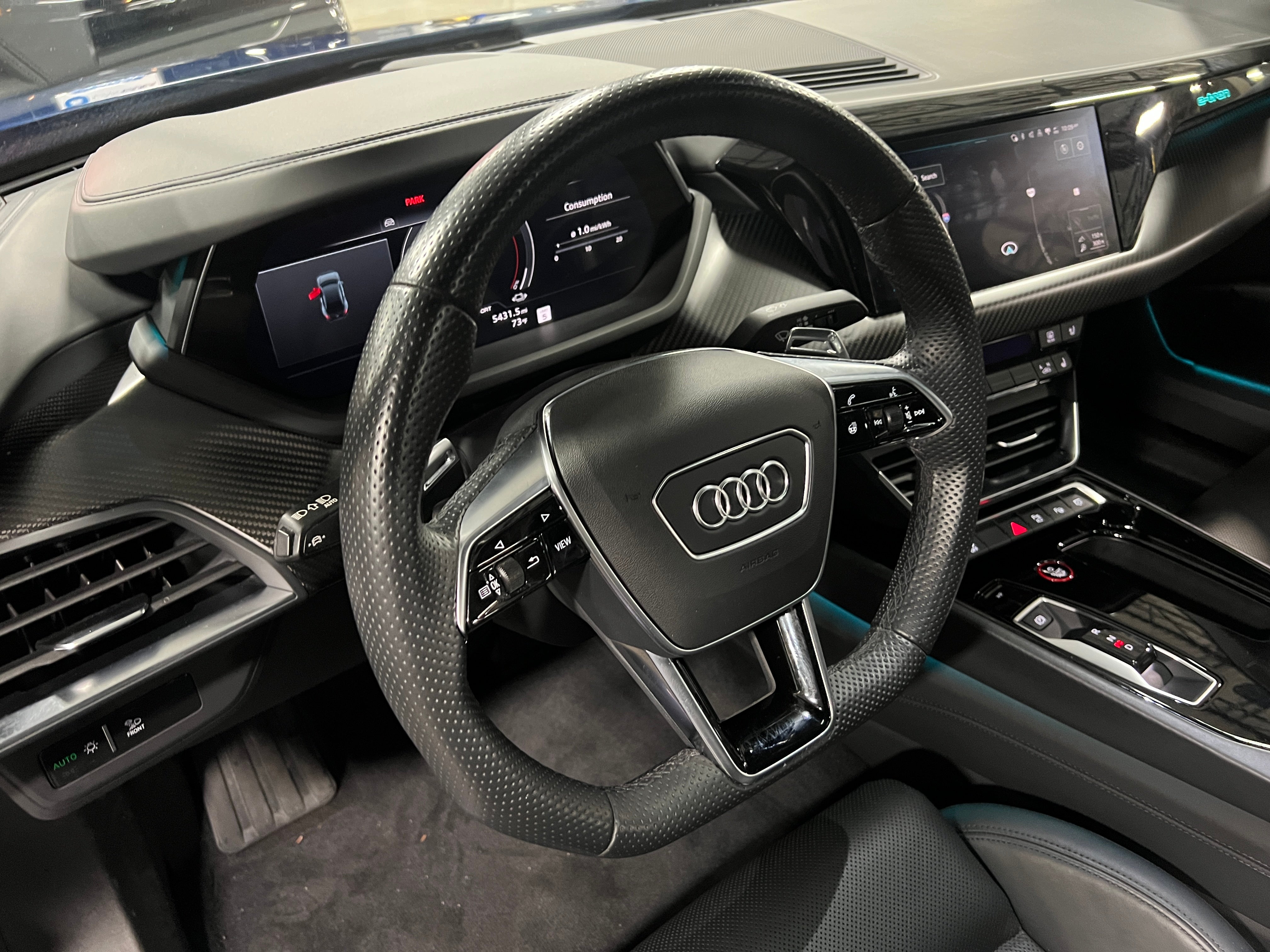 Thumbnail: 2022 Audi e-tron GT - 4