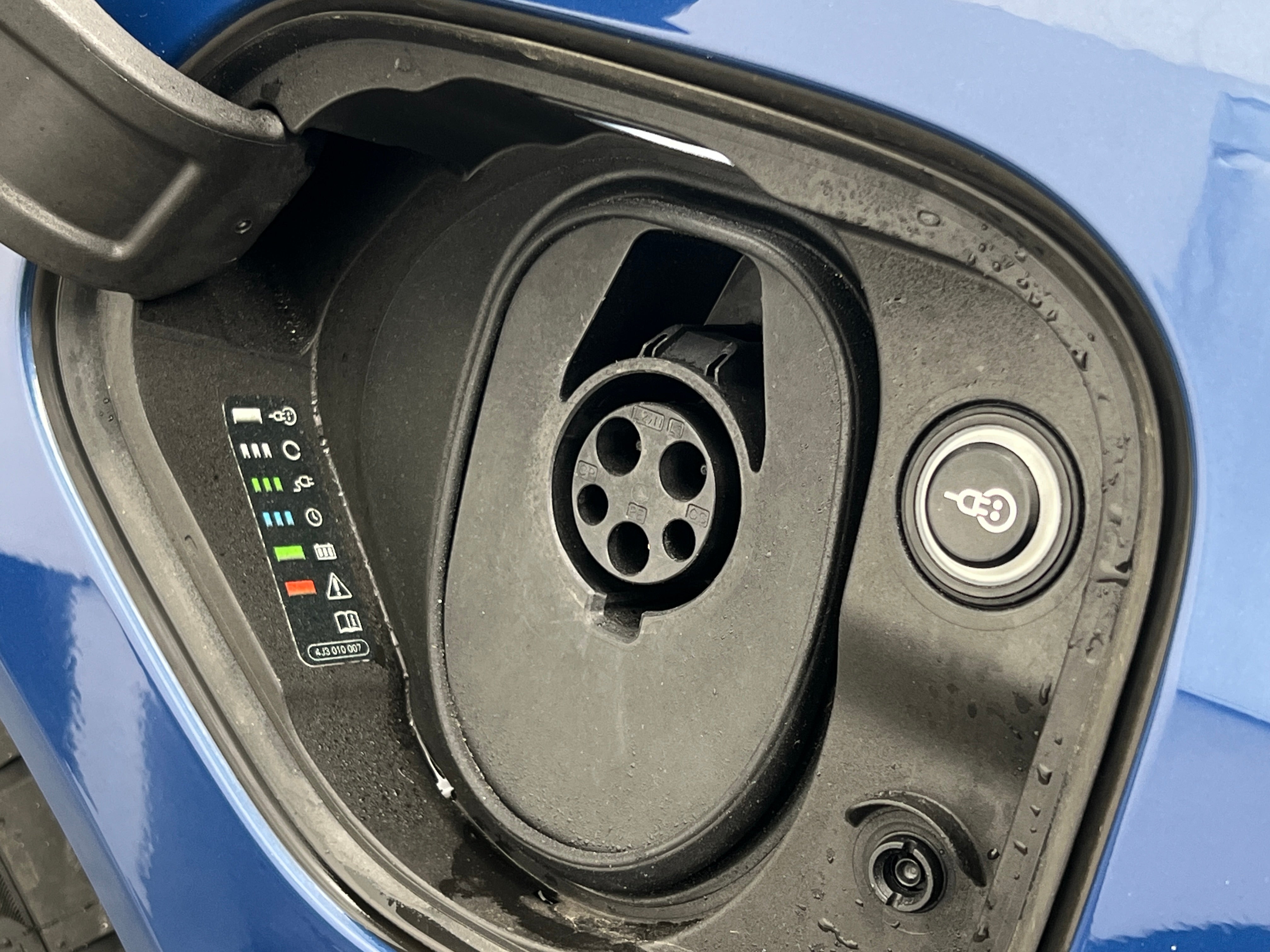 Used 2022 Audi e-tron GT Prestige with VIN WAUEJBFW0N7008556 for sale in Auburn, WA