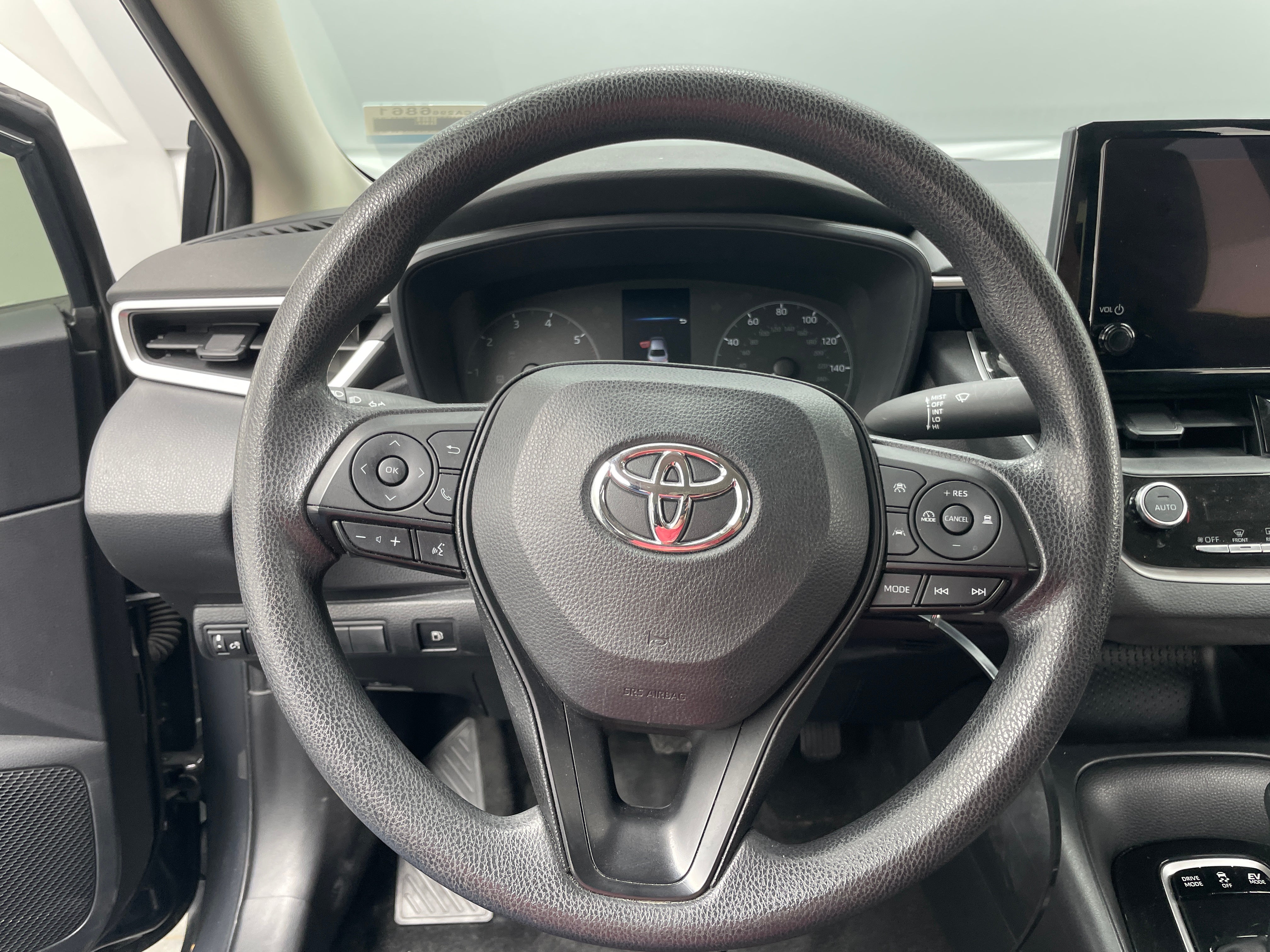 2023 Toyota Corolla LE 5